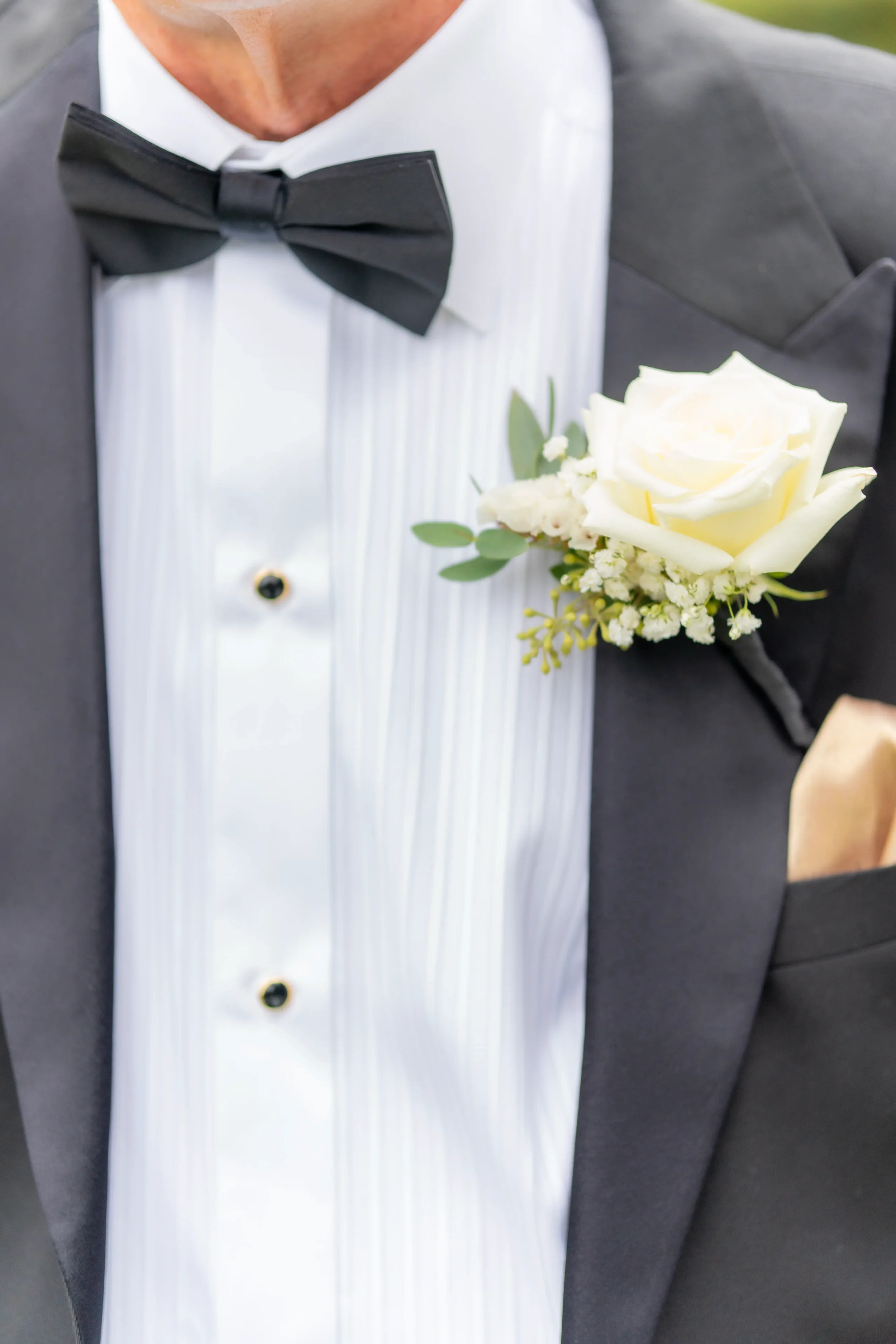 black-hills-wedding-photographer-bride-portrait-natural-light-23.webp