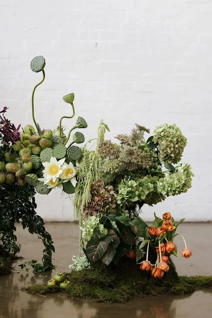 UNIQUE WEDDING CEREMONY ARBOUR & ALTAR IDEAS.jpeg