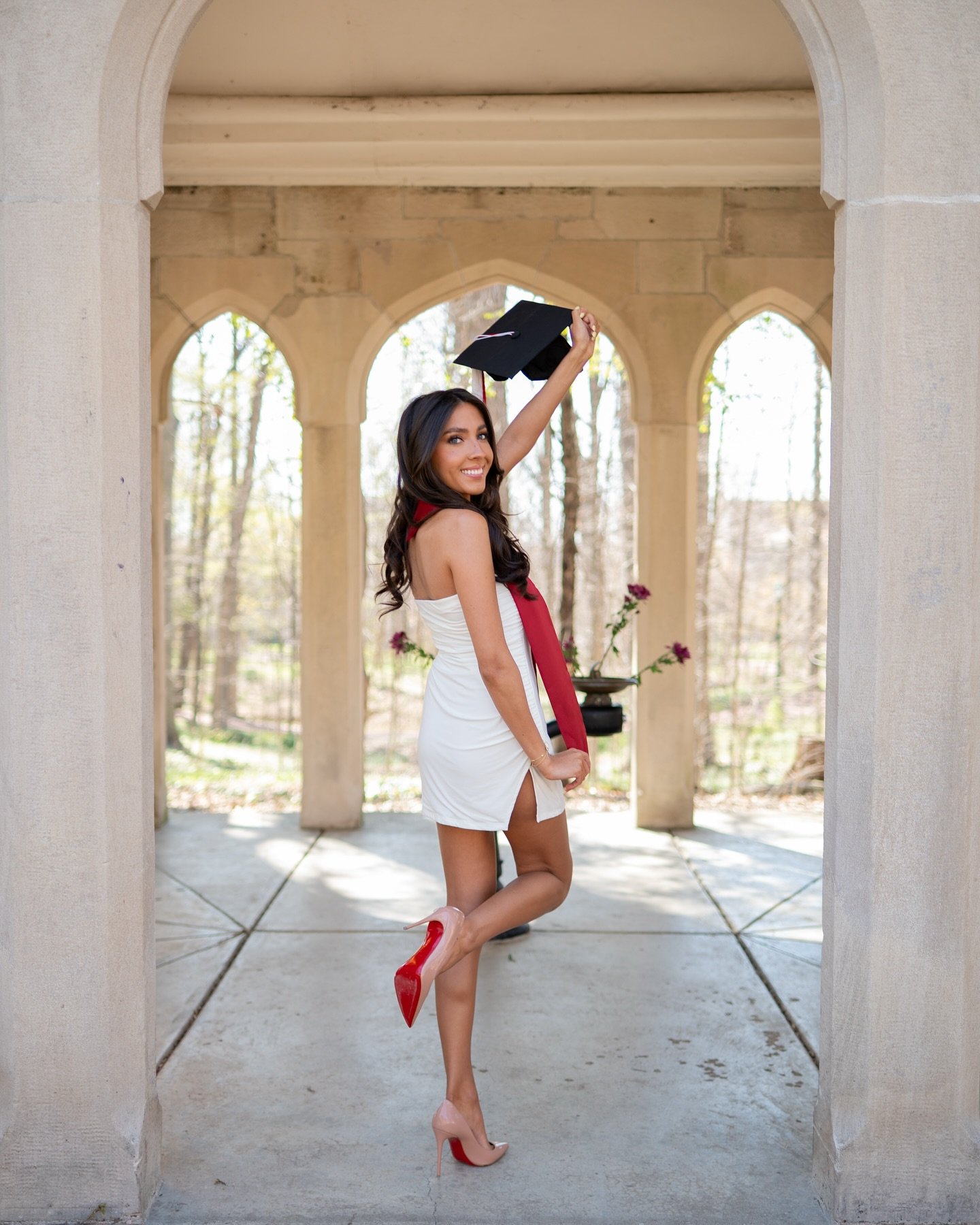 IU GRAD PHOTOS || Monica 

#gradphotos #gradphotographer #iubloomington #chicagophotographer #2025grads