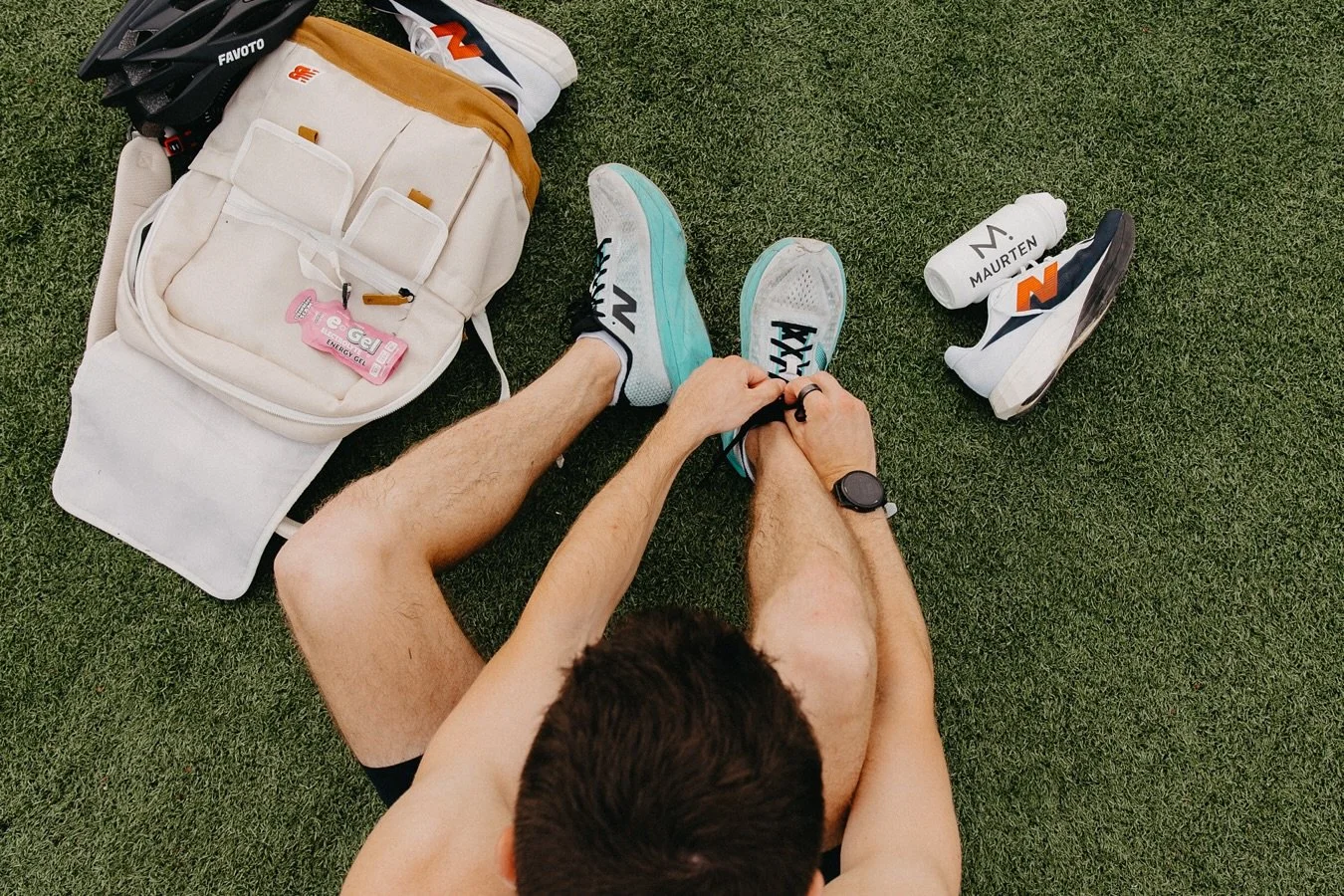 track mornings with @run.with.max 

#chicagophotographer #chicagorunner #runningphotography