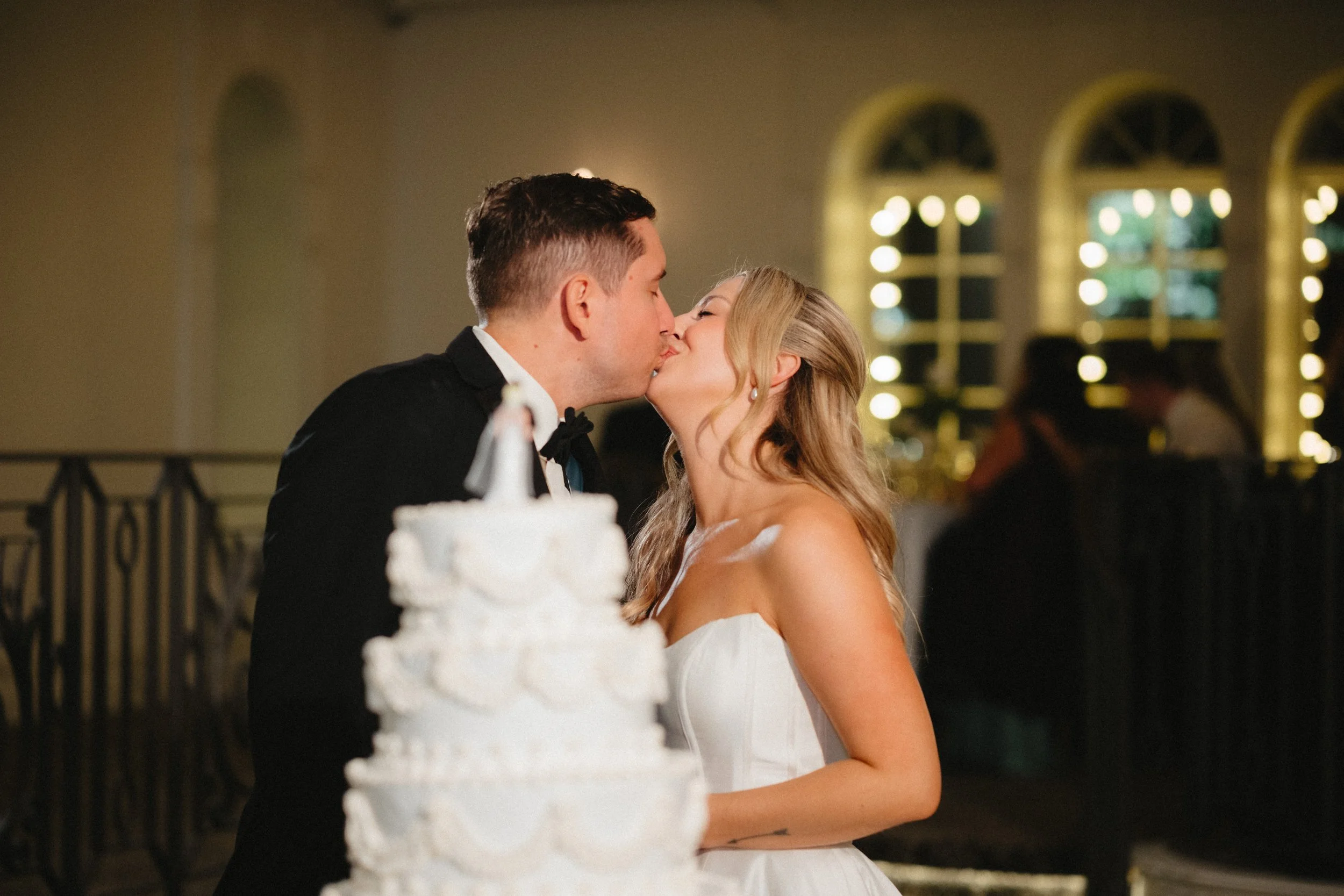 Nanina's In The Park- Wedding Venue-wedding cake.jpg