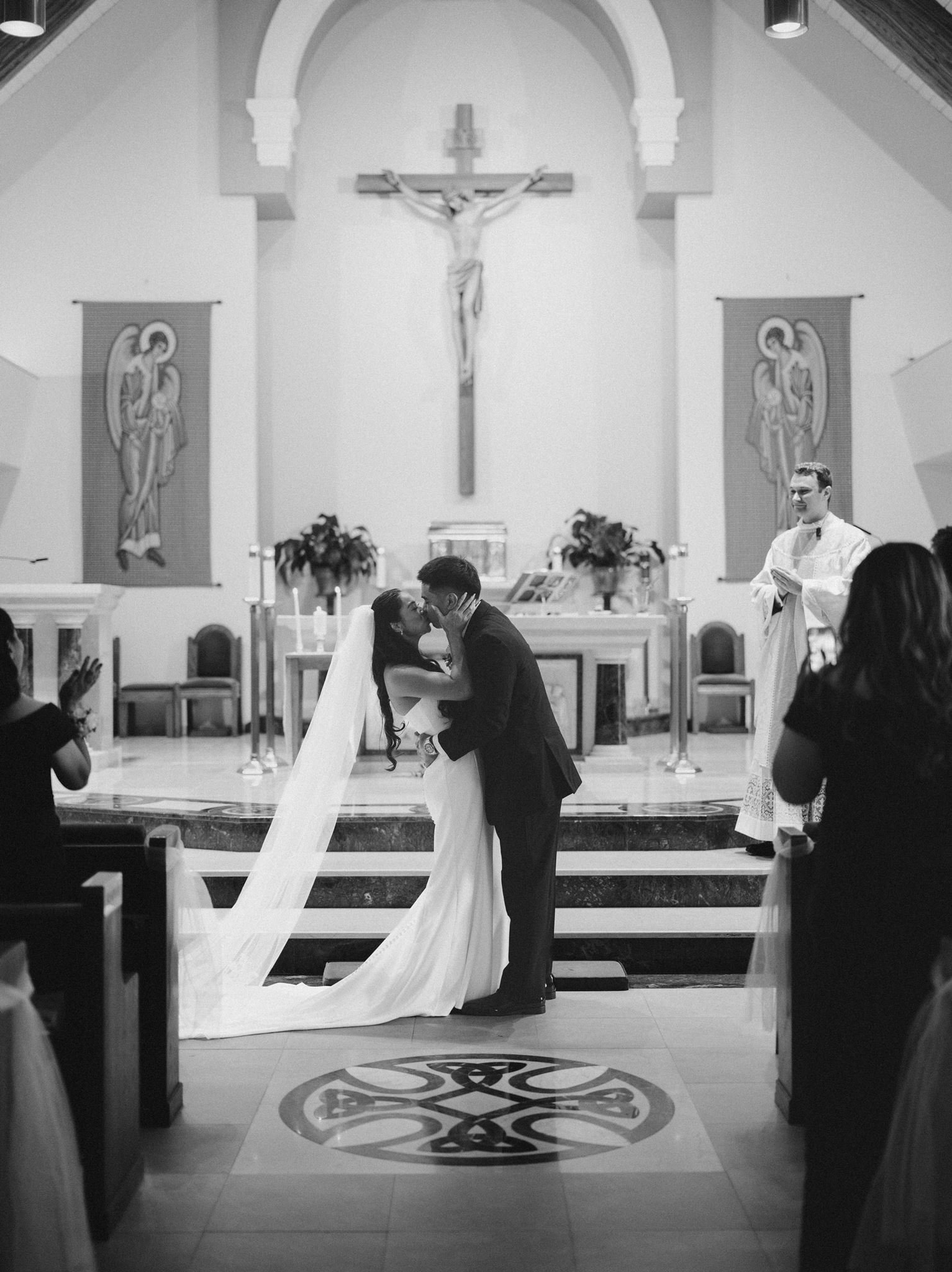 The Grandview in Poughkeepsie NY- wedding photography (40).jpg