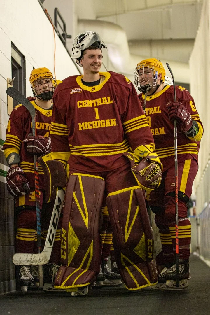 CMU_HockeyD3_1_21_22_15.jpg