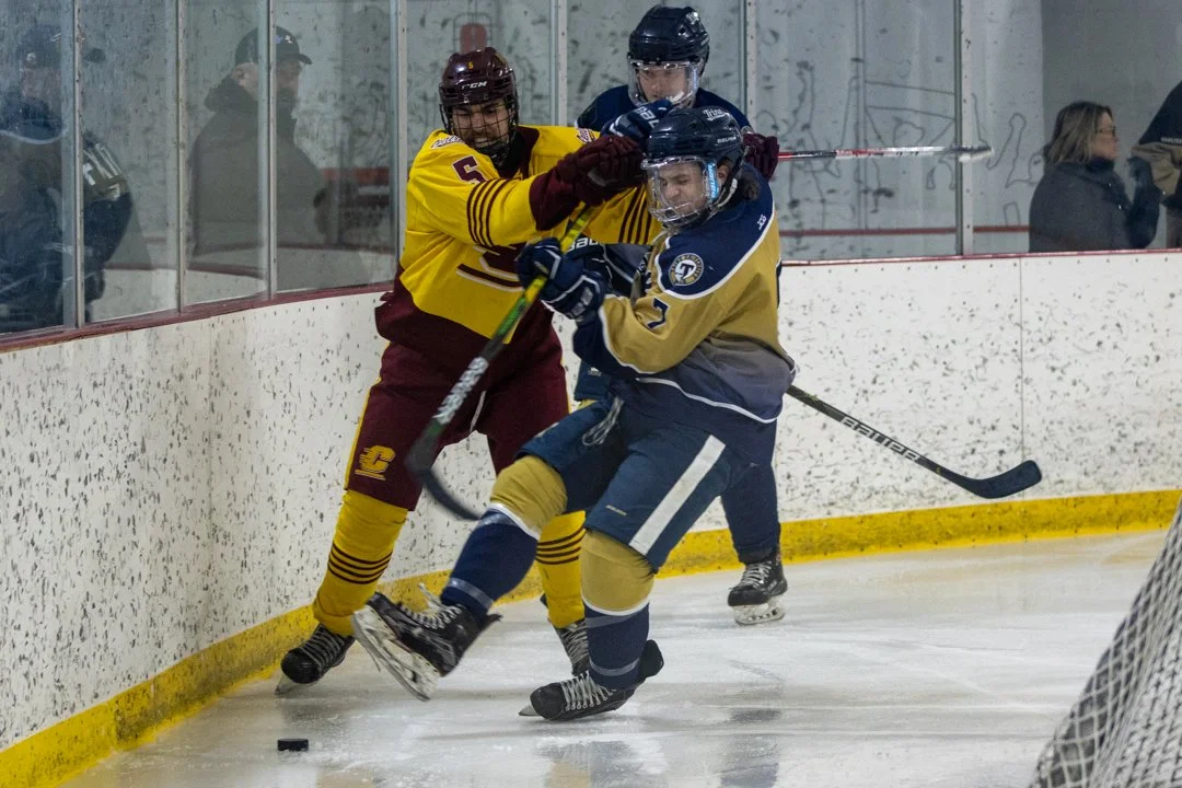 CMU_HockeyD3_1_28_22_15.jpg