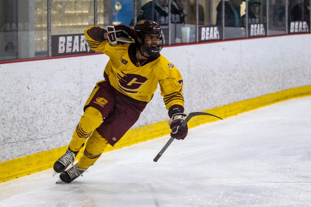 CMU_HockeyD3_2_18_22_38.jpg