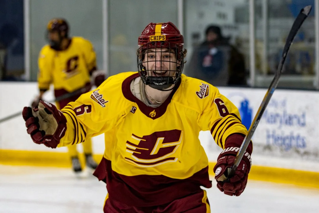 CMU_HockeyD3_3_11_22_3.jpg