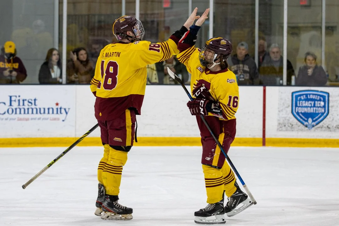 CMU_HockeyD3_3_11_22_56.jpg