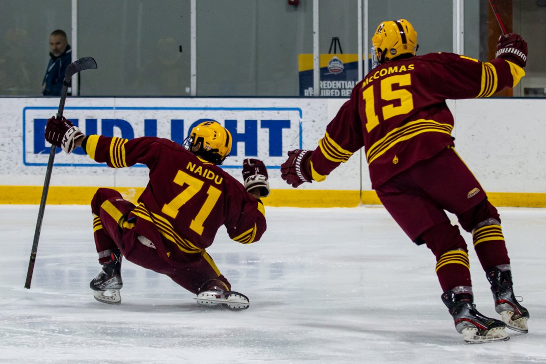 CMU_HockeyD3_3_12_22_21.jpg