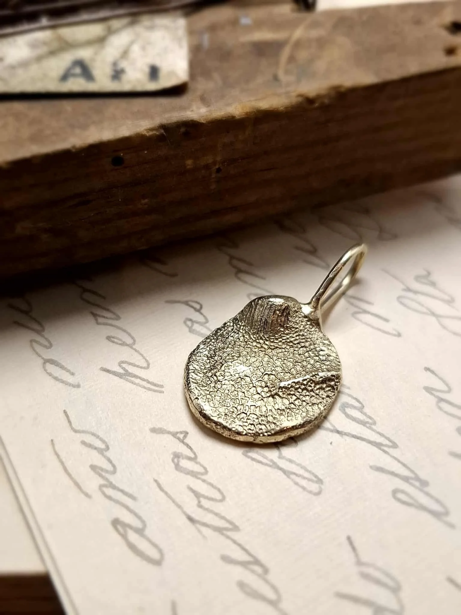 pet print jewellery, nose print , paw print, sentimental jewellery, pet, dog, pet loss