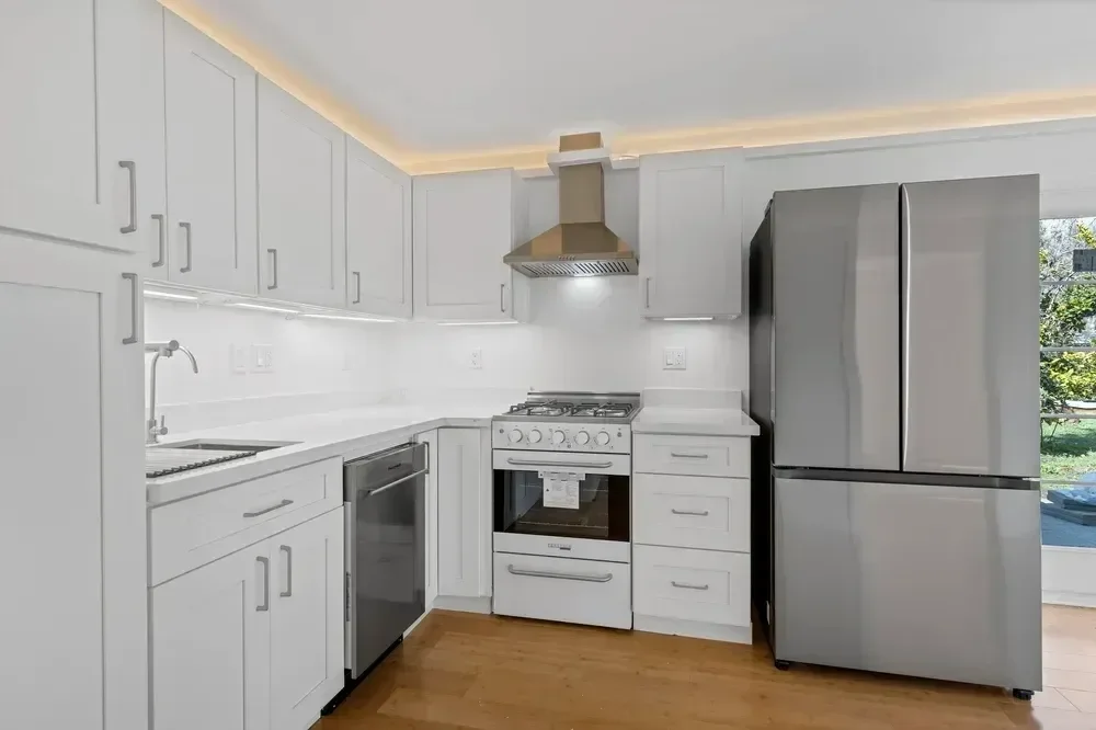 modern parent’s casita ADU kitchen designed by Symbihom in the San Francisco Bay Area