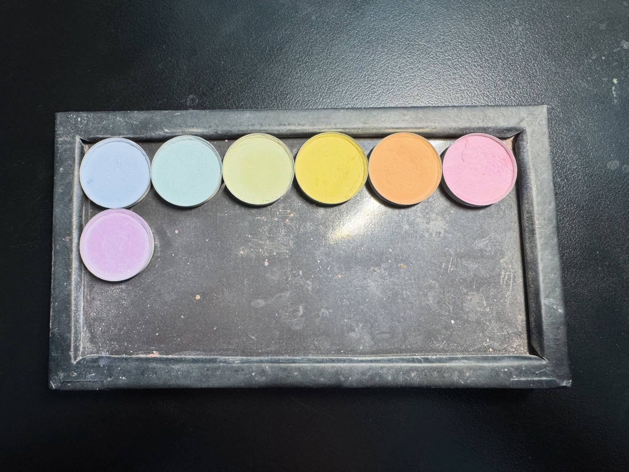 BlogPastel matte eyeshadows are up 💗

I started with a base from @facecrafts.alchemy (free on her site 👀) and built out custom shade blends from there. Every color is broken down in percentages so that you can scale it however you want&mdash;tiny t