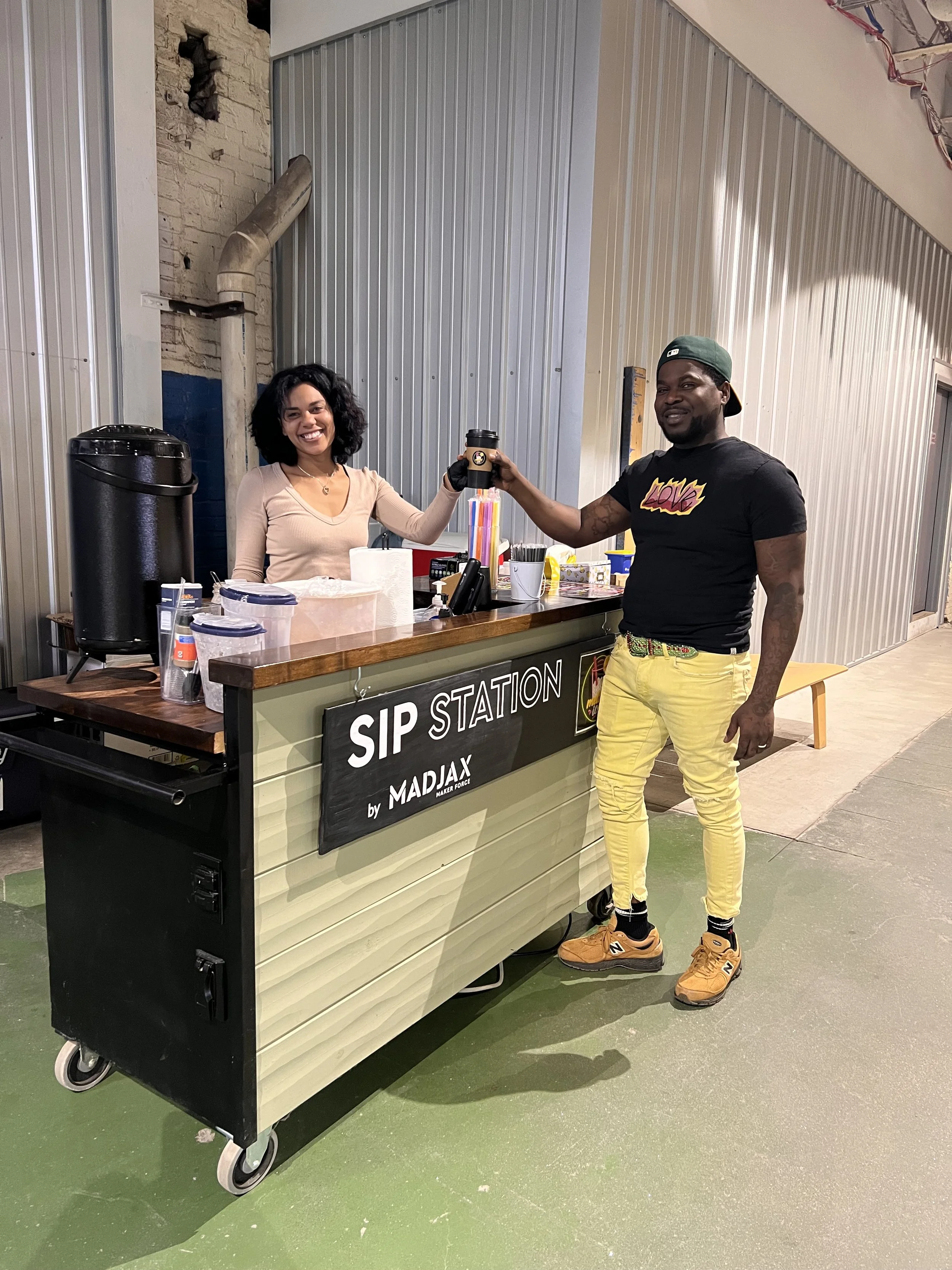 SIP STATION WITH MELTED ICE