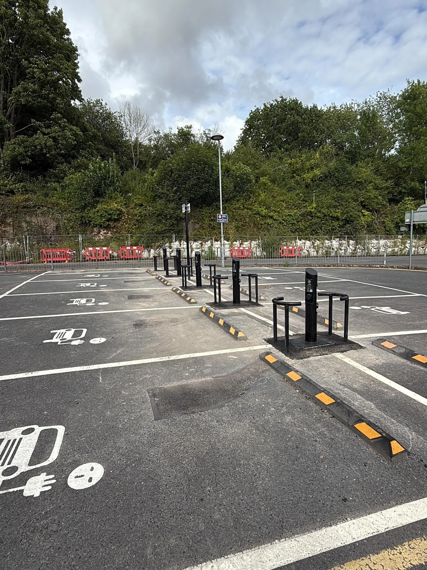 Newerne Street Car Park

Installation of 5 x 7kW Dual Chameleon chargers tested &amp; commissioned handed back to the client on Thursday.

@cablecraft_uk tie on cable marker kit used to identify each cable with the charger ID number. Perfect little f