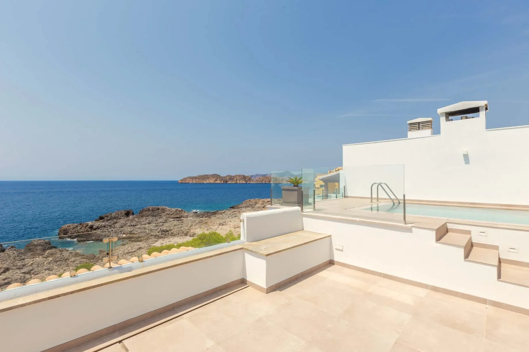 es0865a-i-atico-mar-dachterrasse.webp