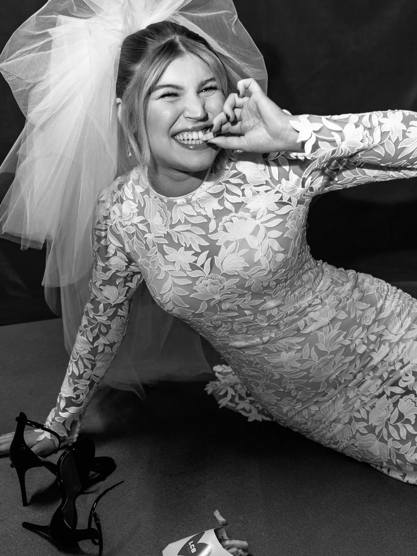 Not every bride wants a fairytale. Some just want fries. 🍟

I used to think a bride had to be perfect.
Now I know: she just has to be herself.

With us, you&rsquo;ll find dresses
and a bridal styling service that supports exactly that.
Book your app