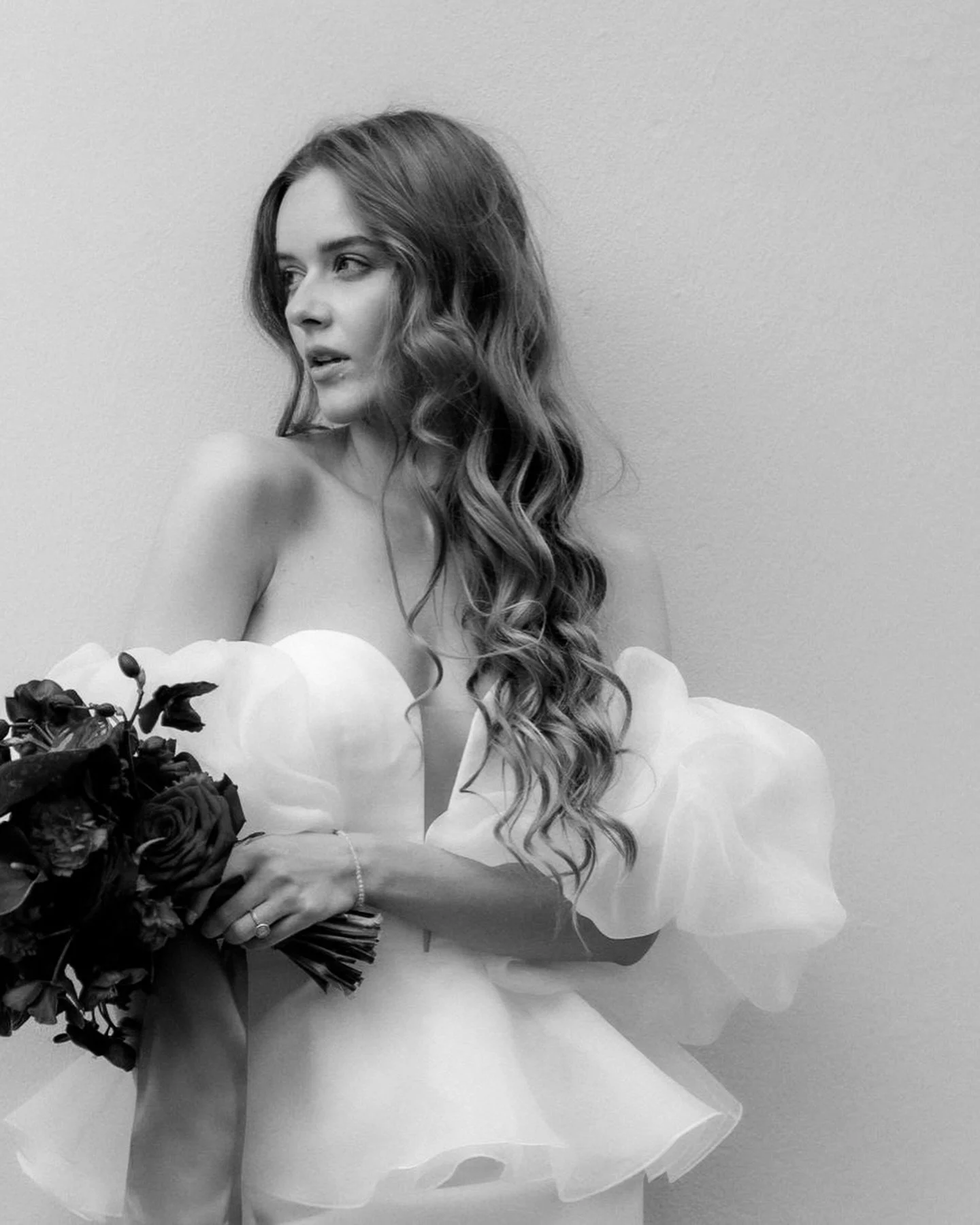 If this is your vibe, let&rsquo;s be friends! ✨
Modern brides only. 🤍

Book your appointment 💍

#BridalFashion #WeddingDress #ModernBride #BridalStyle BrideToBe WeddingInspiration BridalLook WeddingVibes BridalTrends BrideStyle

Planung &amp; Konze