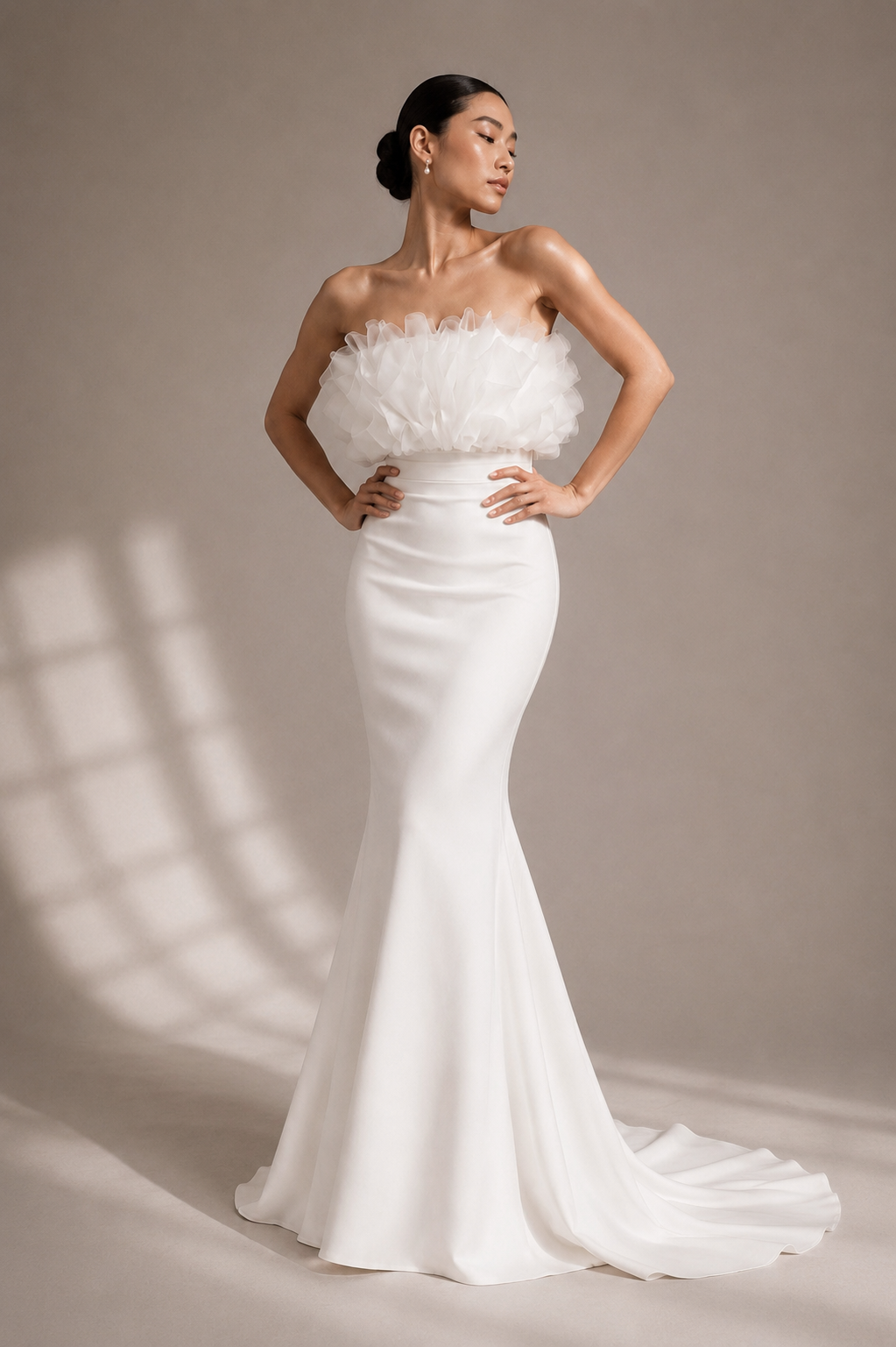 Gerbaulet_Bridal_Studio_Fluffy_Top_Elegant_Skirt_shades.png