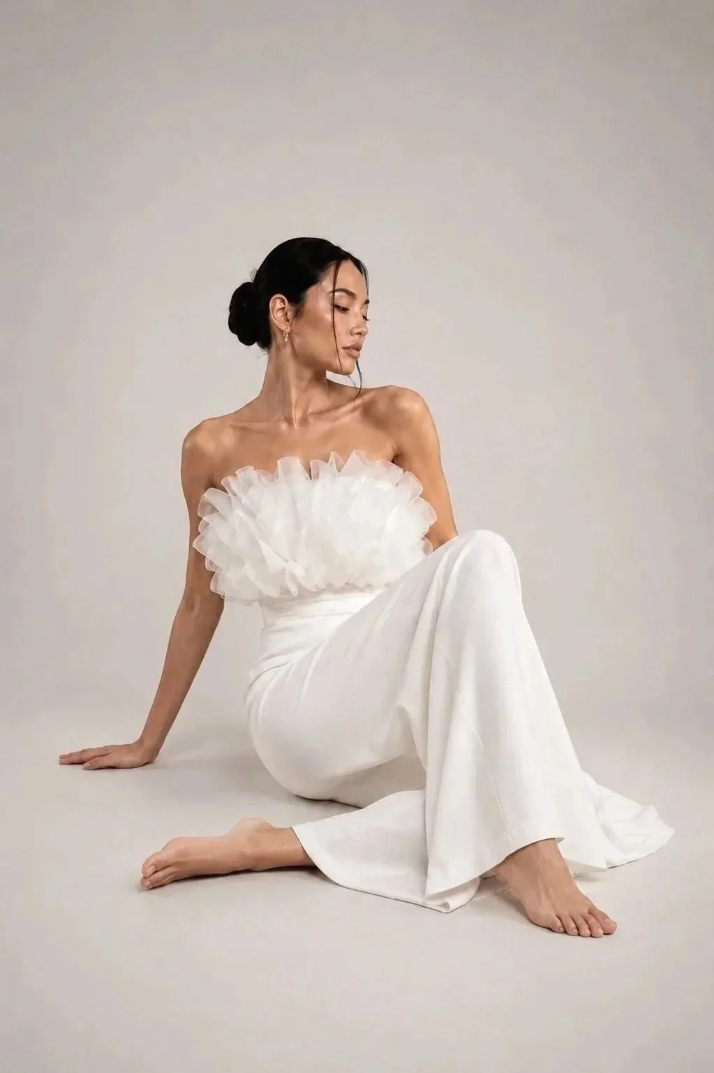 Gerbaulet_Bridal_Studio_Fluffy_Top_Flowy_Trousers_seated.jpg