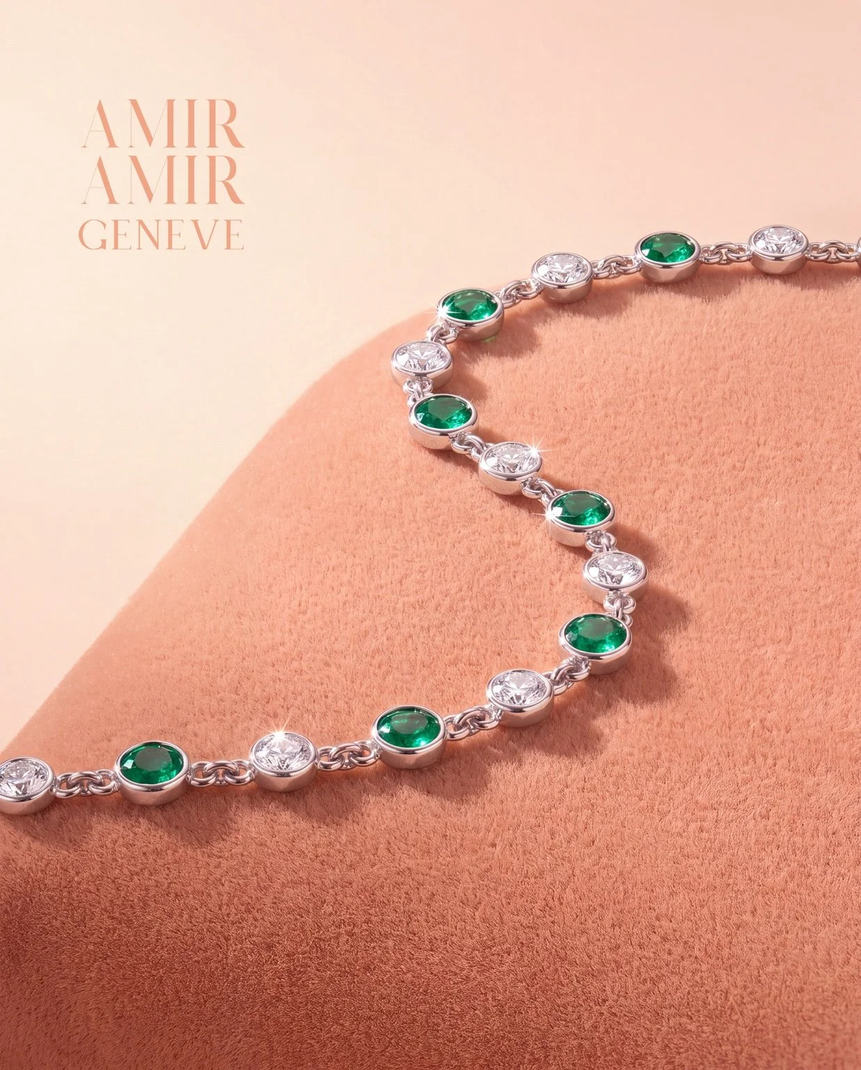Macro view of the DUO Bracelet showing alternating Colombian emeralds and round diamonds in individual bezel settings.