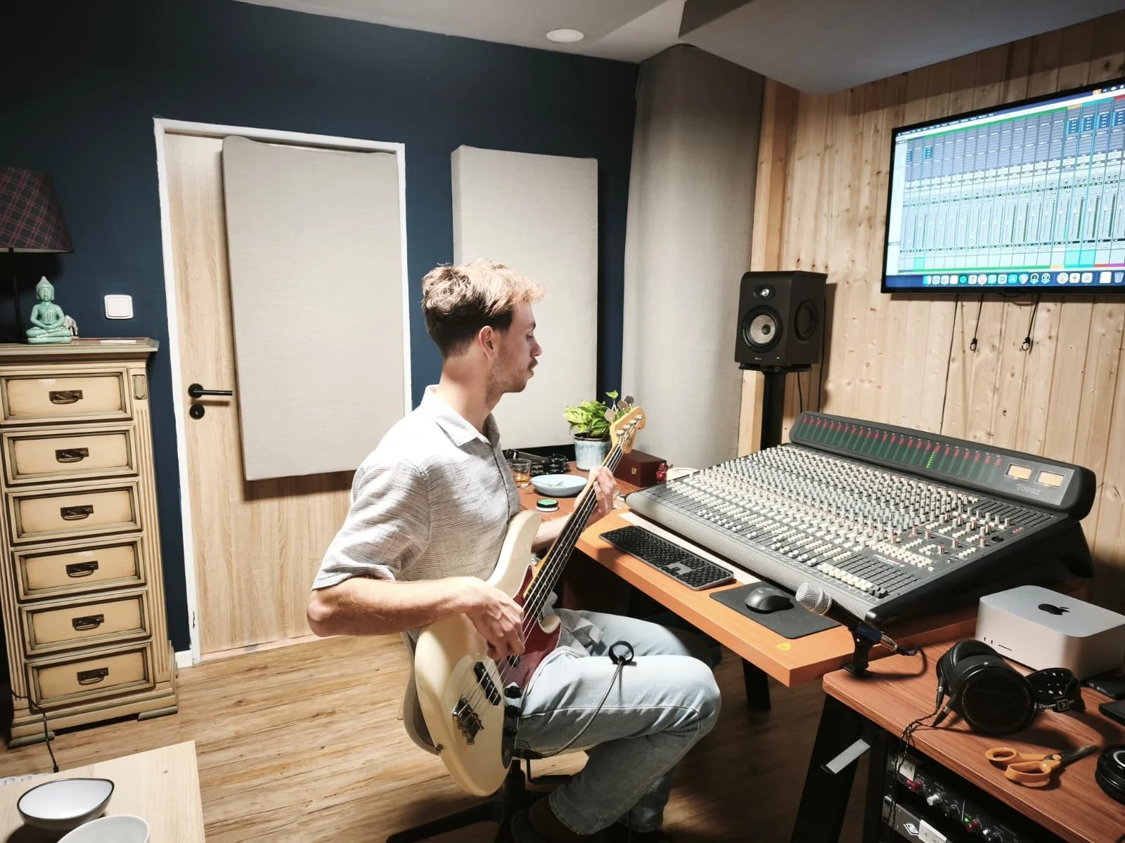 WhatsApp Image 2025-11-13 at 21.45.59.jpeg