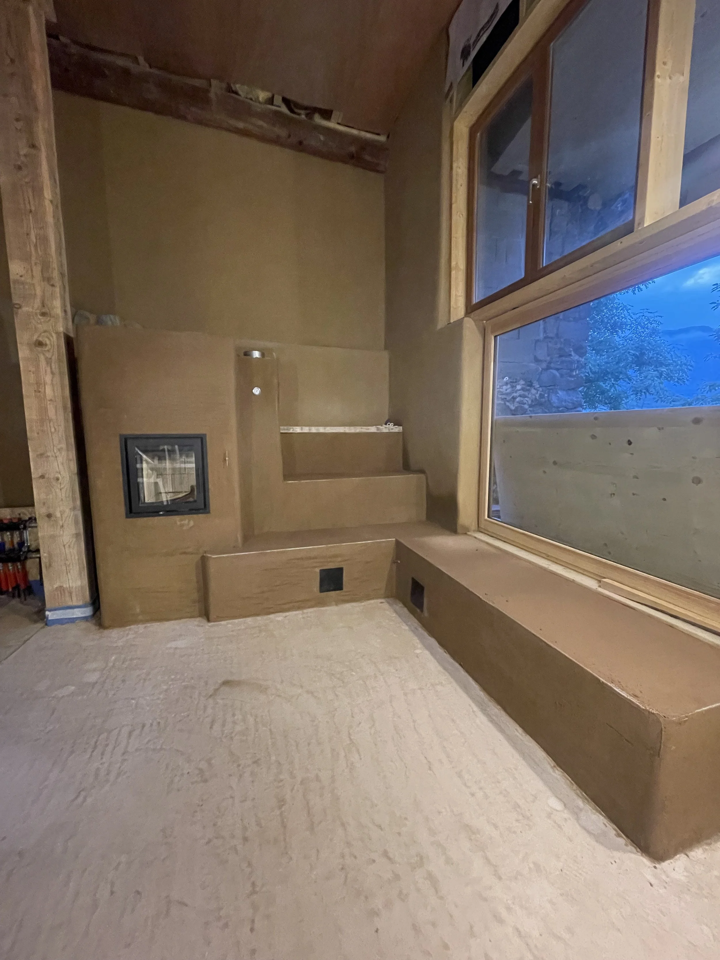 leemkachel bijna klaar.jpeg