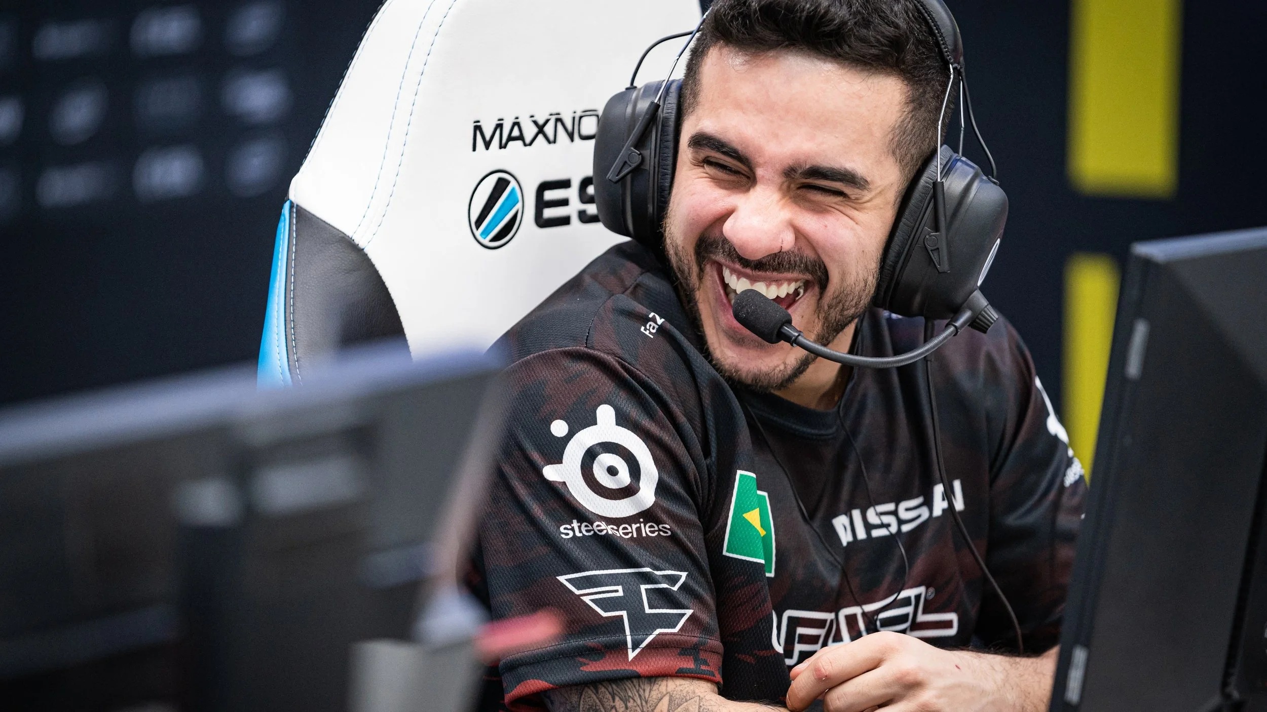 Copyright_-_Jak-Howard_-_Coldzera_uroarp.jpg