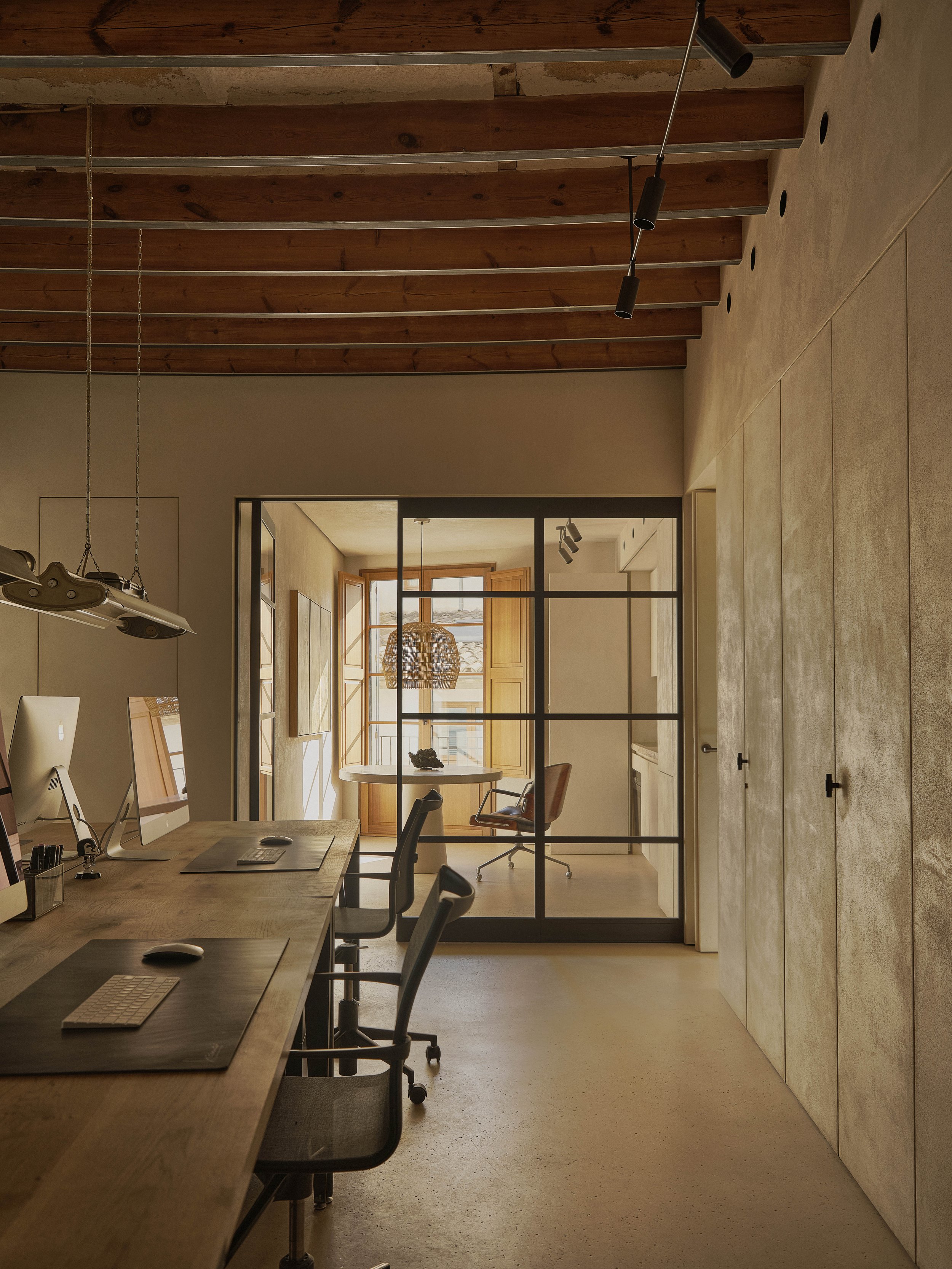 24-STUDIO-AKAMA web.jpg