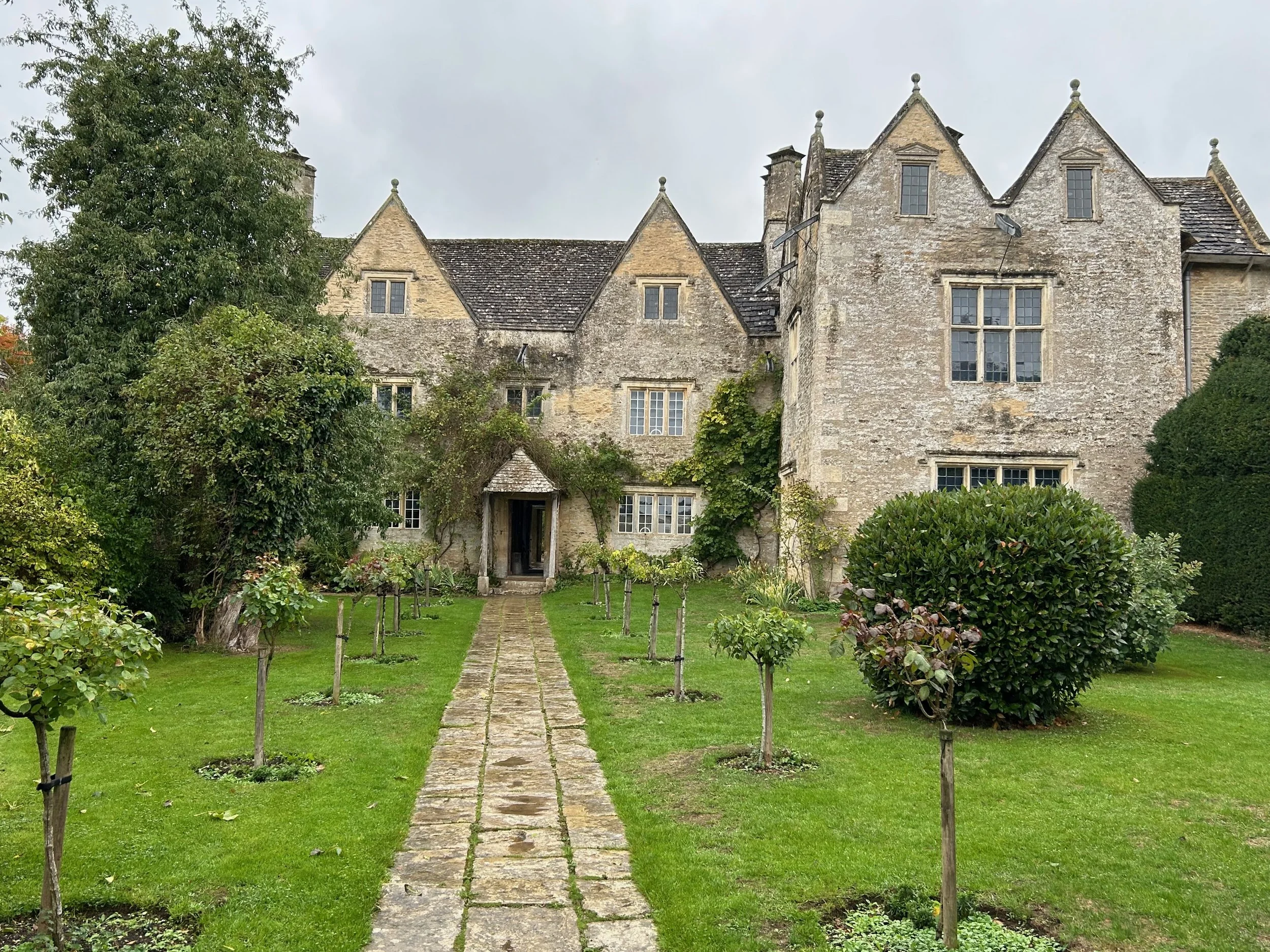 a day trip to Kelmscott Manor