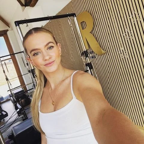 🚨🚨 New Monday evening classes with Emma 🚨🚨

We&rsquo;re so excited to officially welcome Emma to the Reformer Rooms team!

Emma joins us with a brilliant background in movement, performance and teaching. Her dance career has taken her around the 