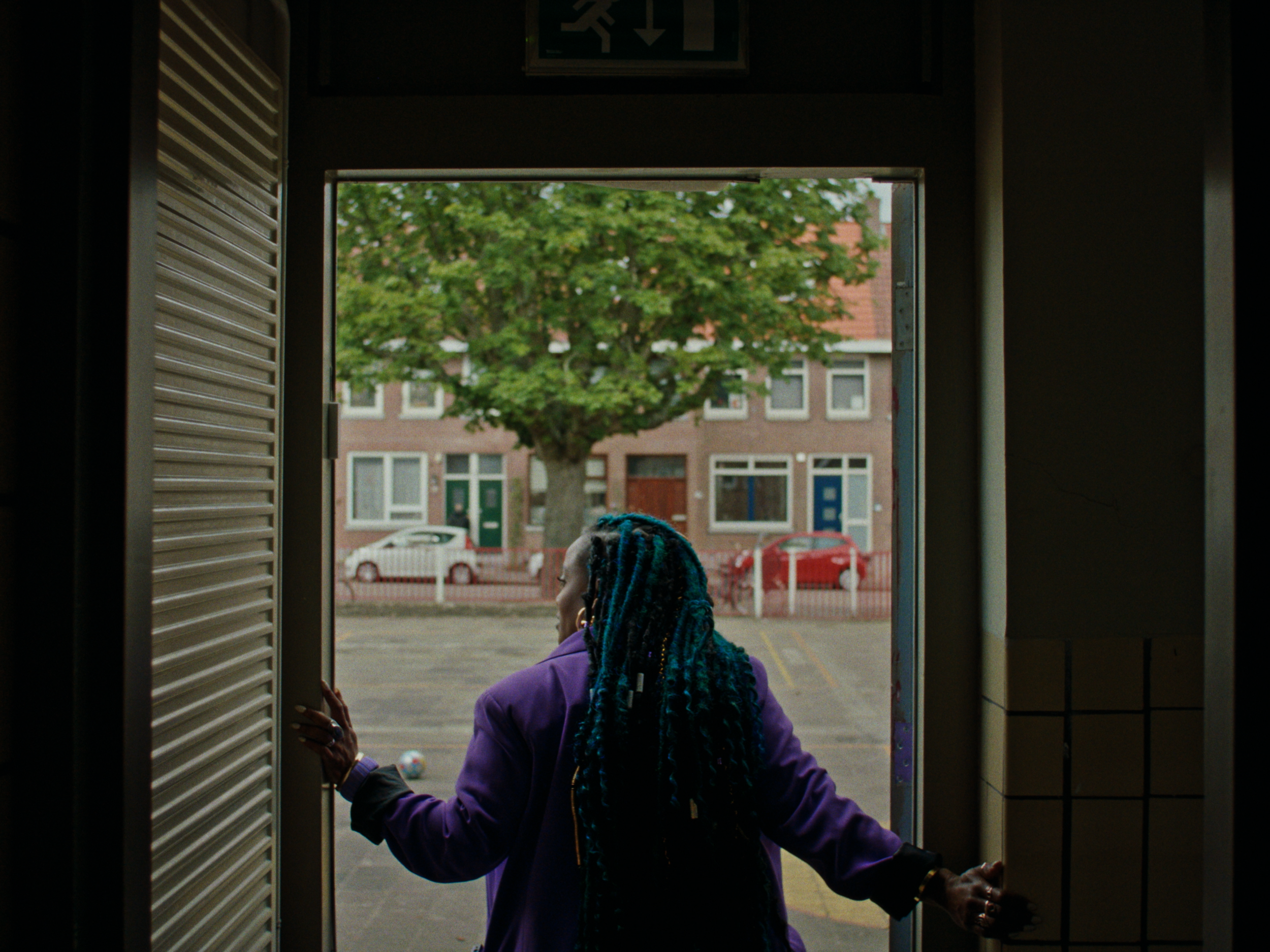 IndirahTauwnaar-Cultuurprijs2024-3840x2160-ProRes422HQ.00_00_29_17.Still070.png