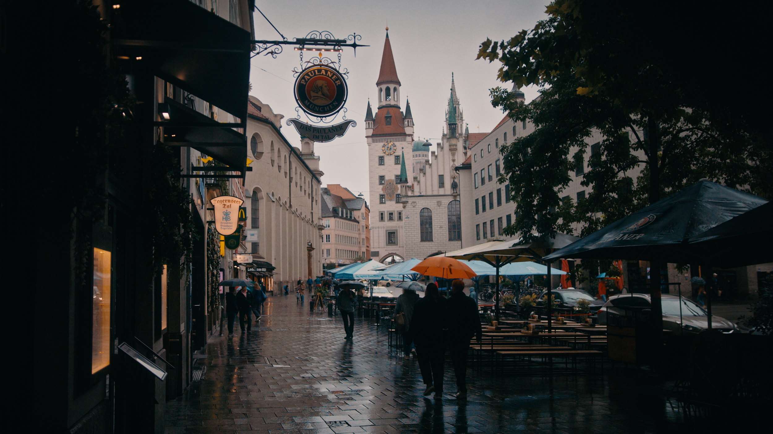 BSTRD_GF_München_16x9__ProRes422HQ.00_04_44_13.Still046.png