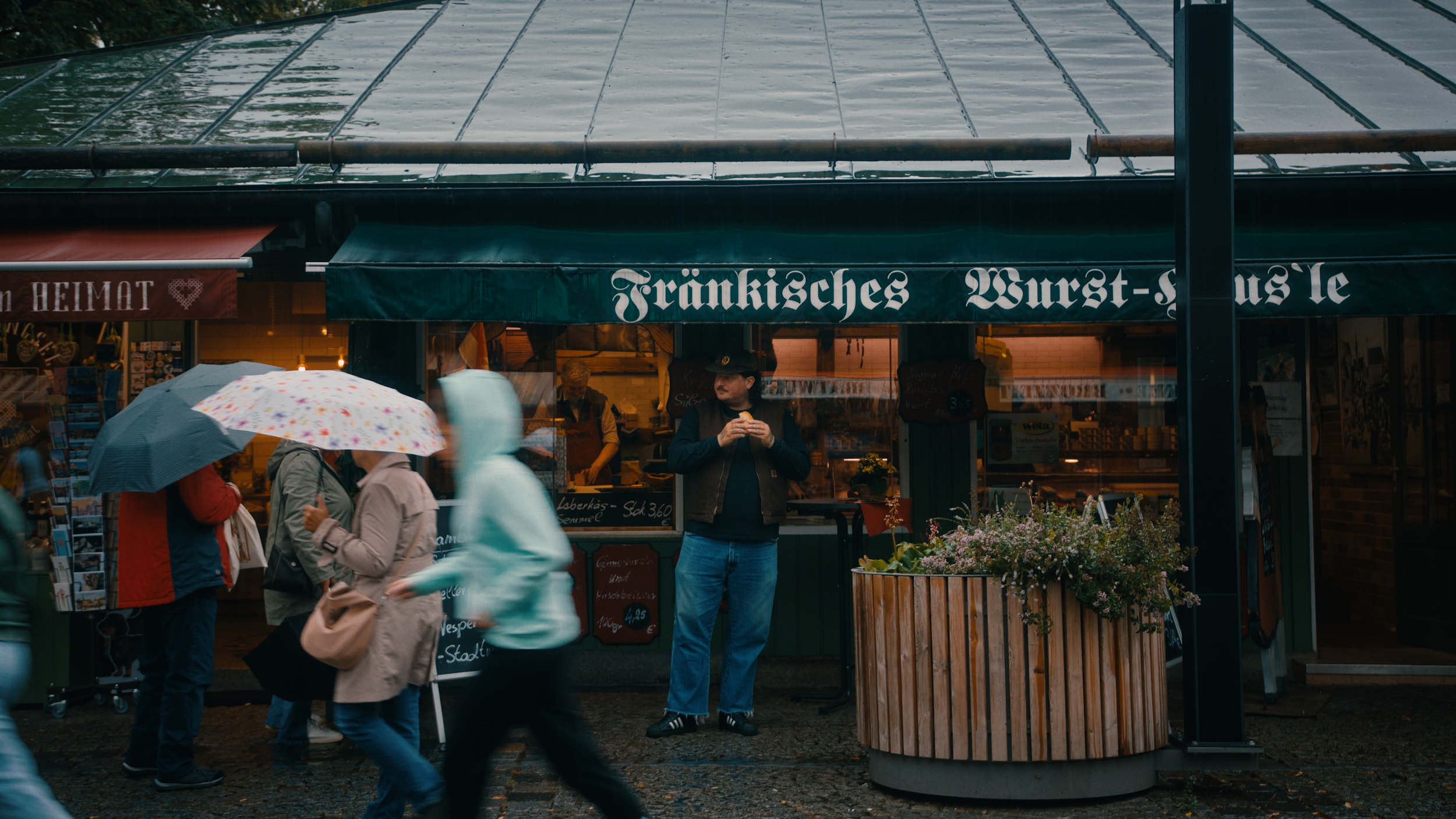 BSTRD_GF_München_16x9__ProRes422HQ.00_06_03_07.Still056.png