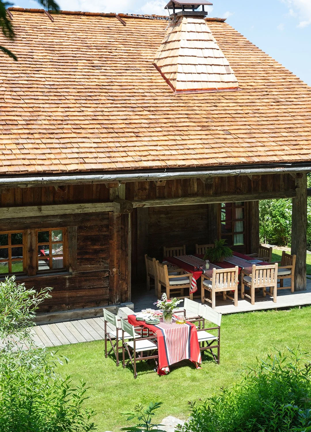 6888b99152b7fcb200cff07a_9-Chalets.jpg