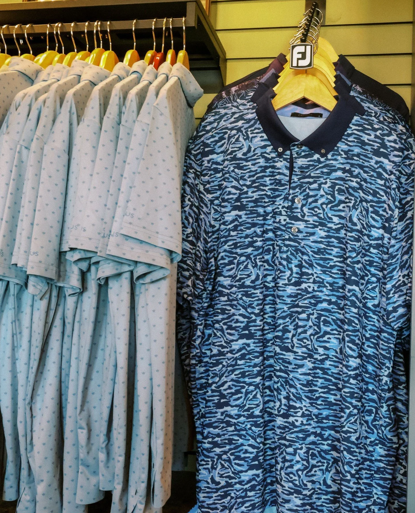 Look good, play good. Swing by the Pro Shop to grab the latest styles from your favorite golf brands.
