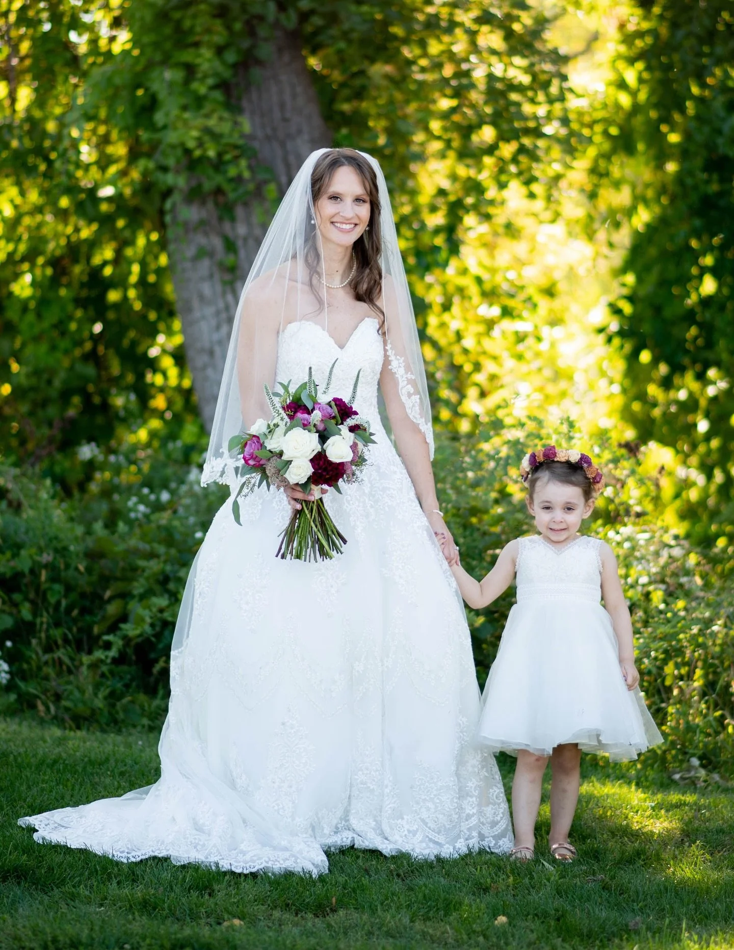 Your special day deserves a stunning setting. Normanside is surrounded by lush green grass, trees, and timeless charm. 

Reach out &amp; come check out our event spaces!

@kerensarybakphotography