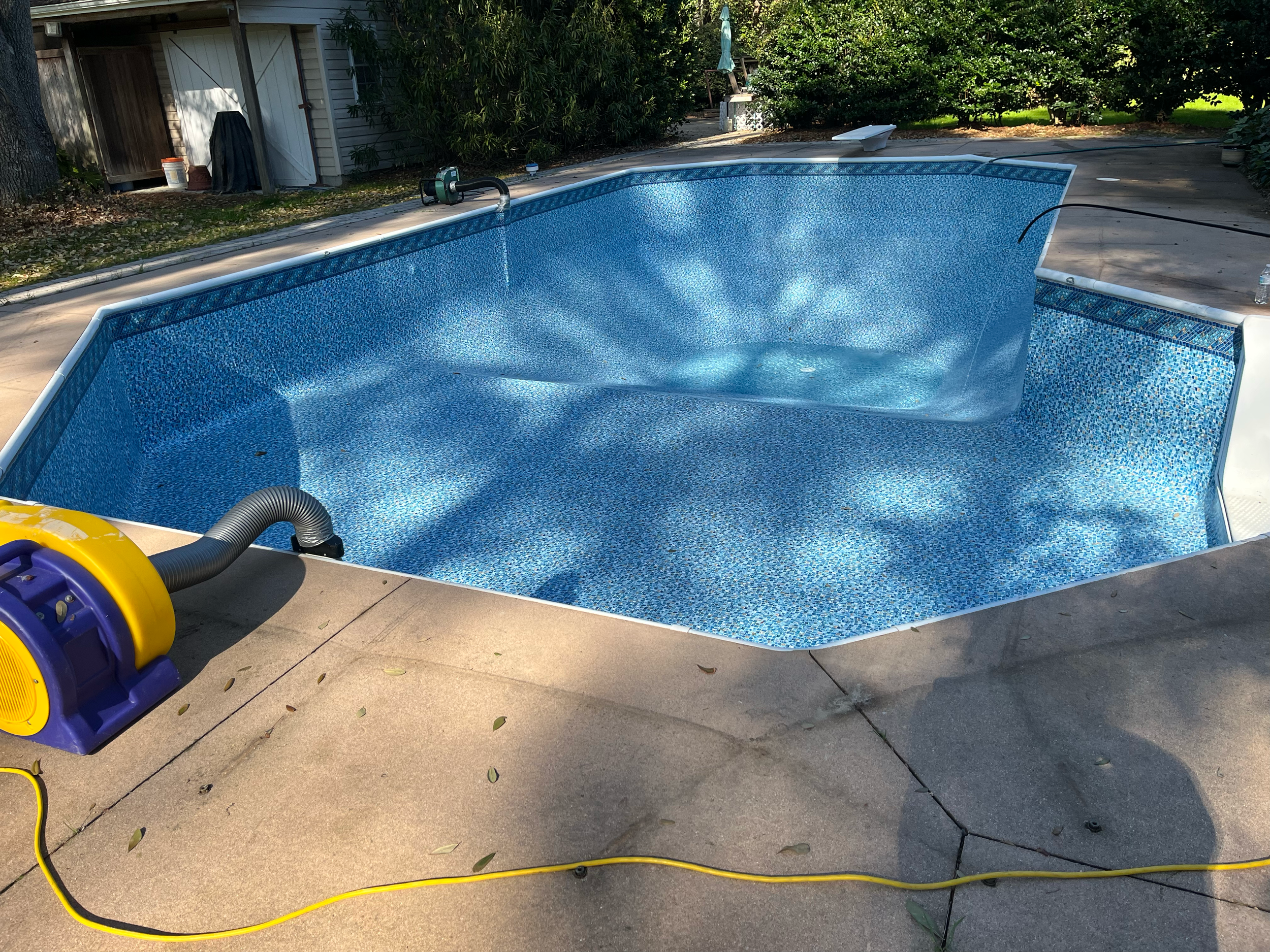 After –
Merlin Liner Style: Luxe Gemstone / Oceanbreeze 27 / 20 