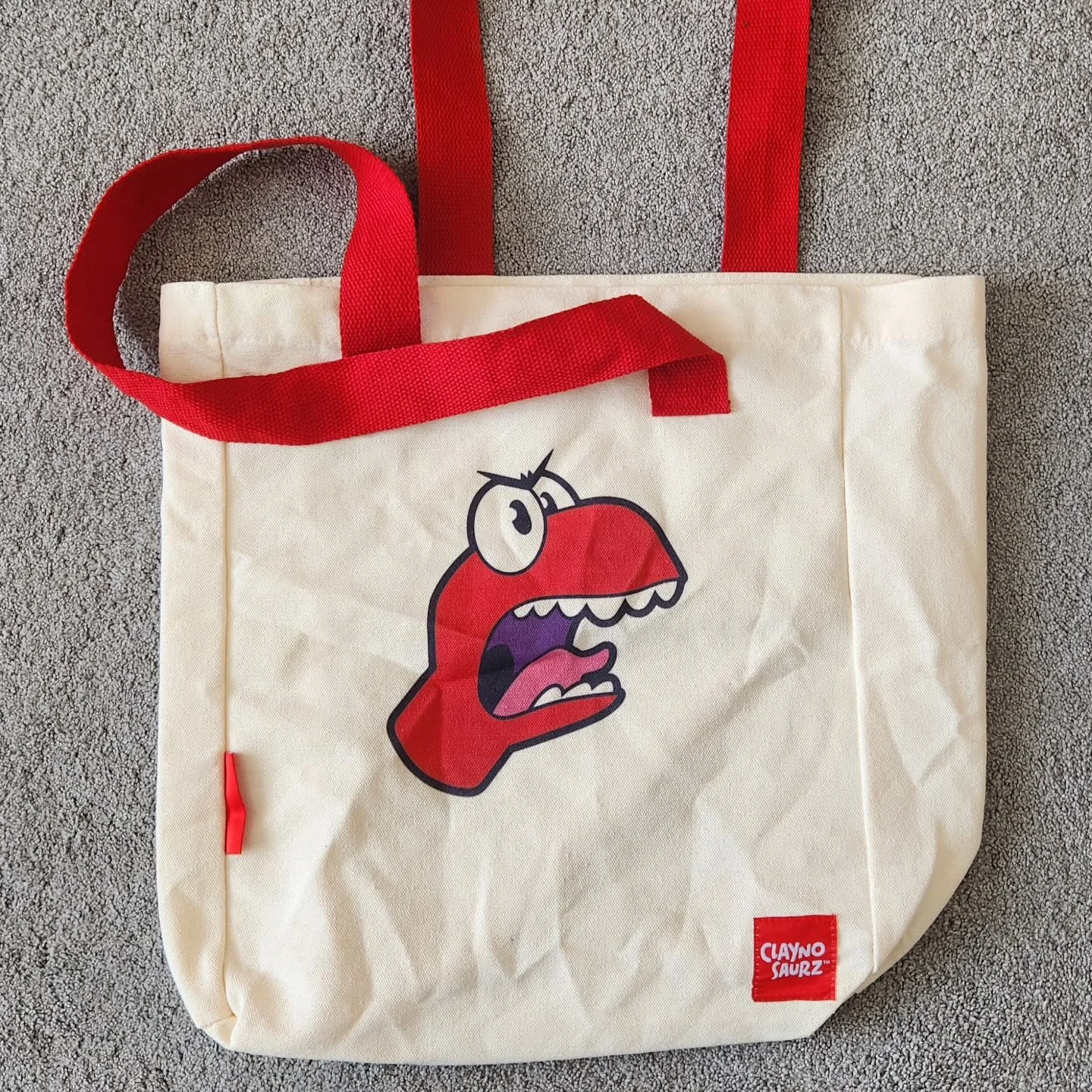 Claynosaurs NFT project tote bag, NFT Paris 2025

#crypto #clothing #retro #cryptoclothing #totebag #web3 #web3clothing #blockchain