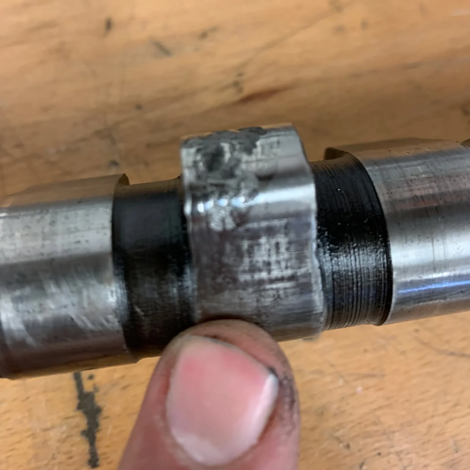 Did you know Arie-Jean Engineering can restore your camshaft ? 

With Pre-War Cars now 100 years old or more, cams can suffer from pitting, rust, damage and wear. We can restore it to like new !!

Here is a example from a 3ltr Bentley sports cam we'v