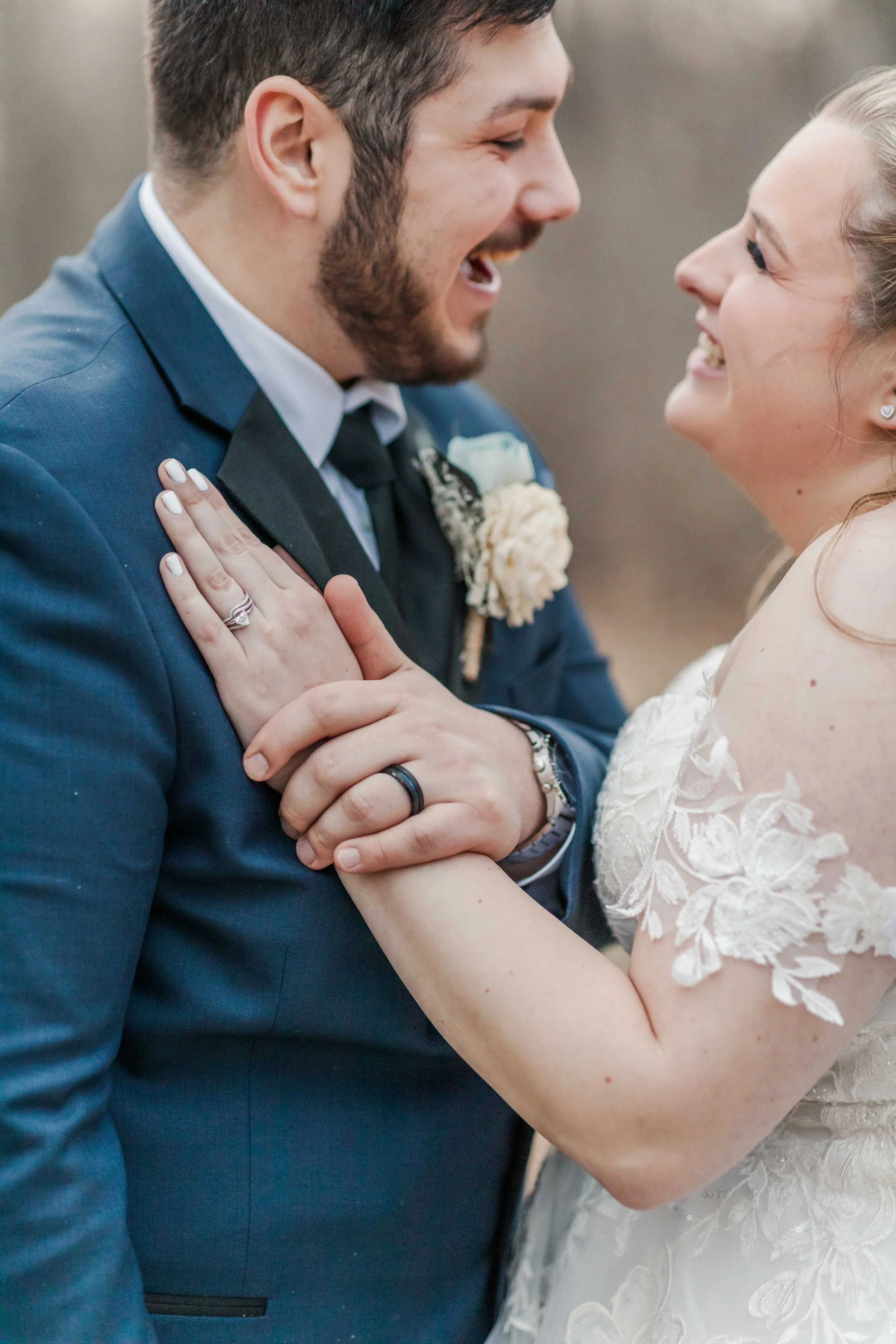 A Valentine’s Day Wedding at Kilbuck Creek in Monroe Center, IL | Savannah + Vincent