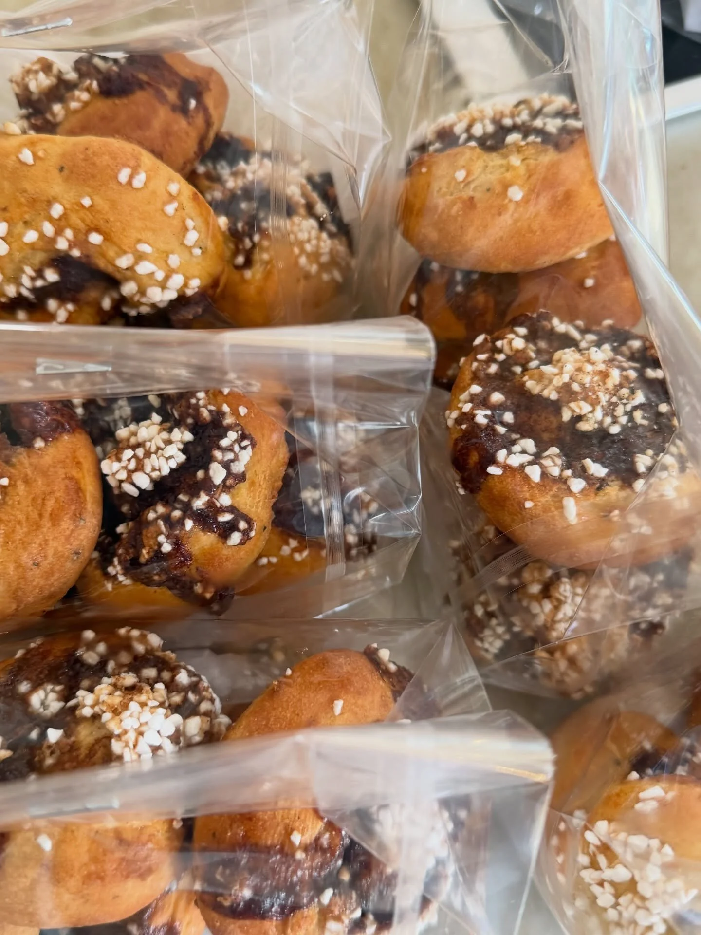 Ny produkt p&aring; @koppartalten Fem Fina kanelbullar i p&aring;se finns att k&ouml;pa i Keas frys  from idag. Dessa &auml;r &auml;ven mj&ouml;lkfria! Jag fyller p&aring; nya produkter under mars s&aring; att frysen f&aring;r lite st&ouml;rre utbud.