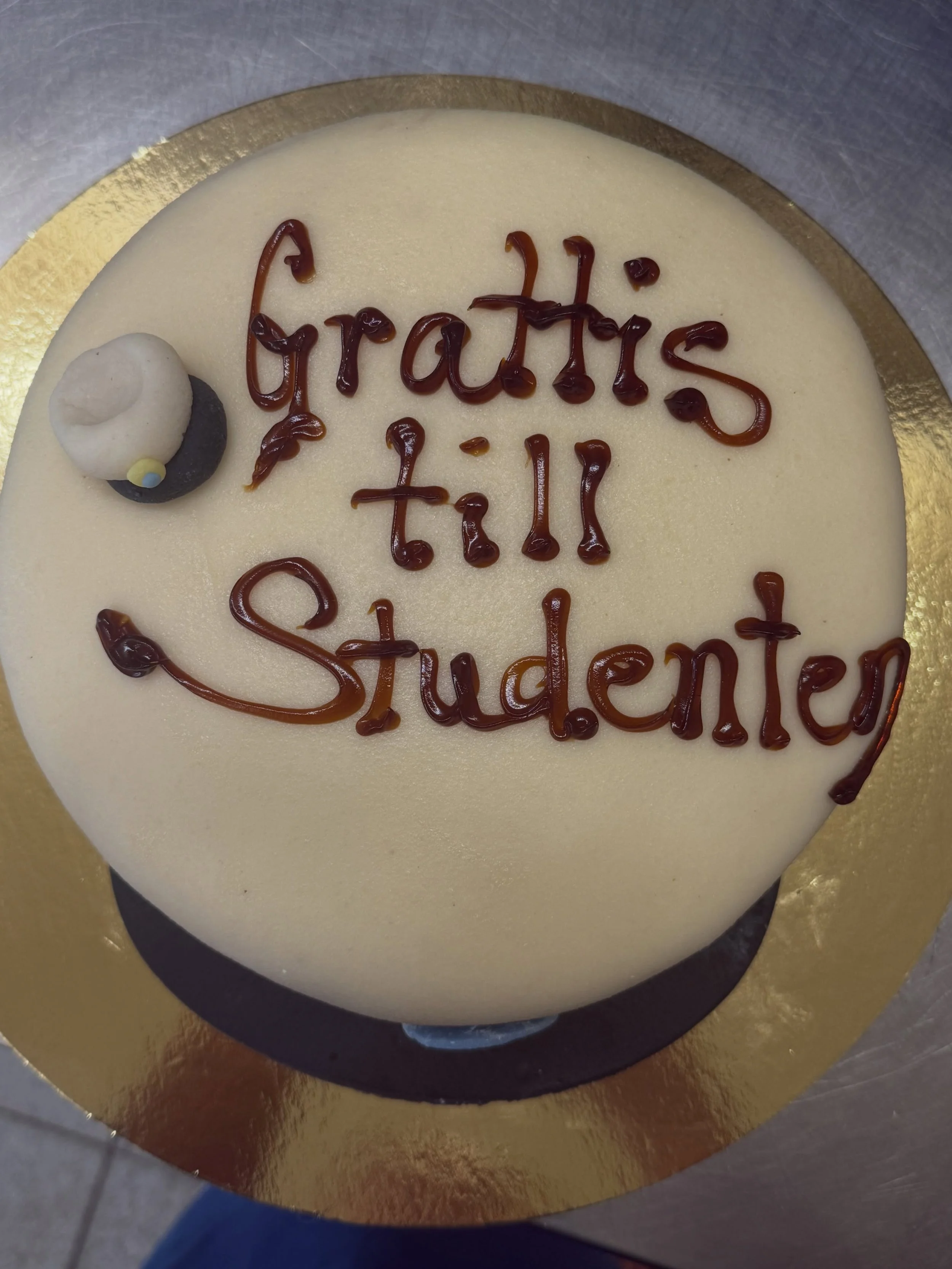 Morgon i bageriet!
#studentt&aring;rta #glutenfritt #laktosfritt #handmade #handbakat