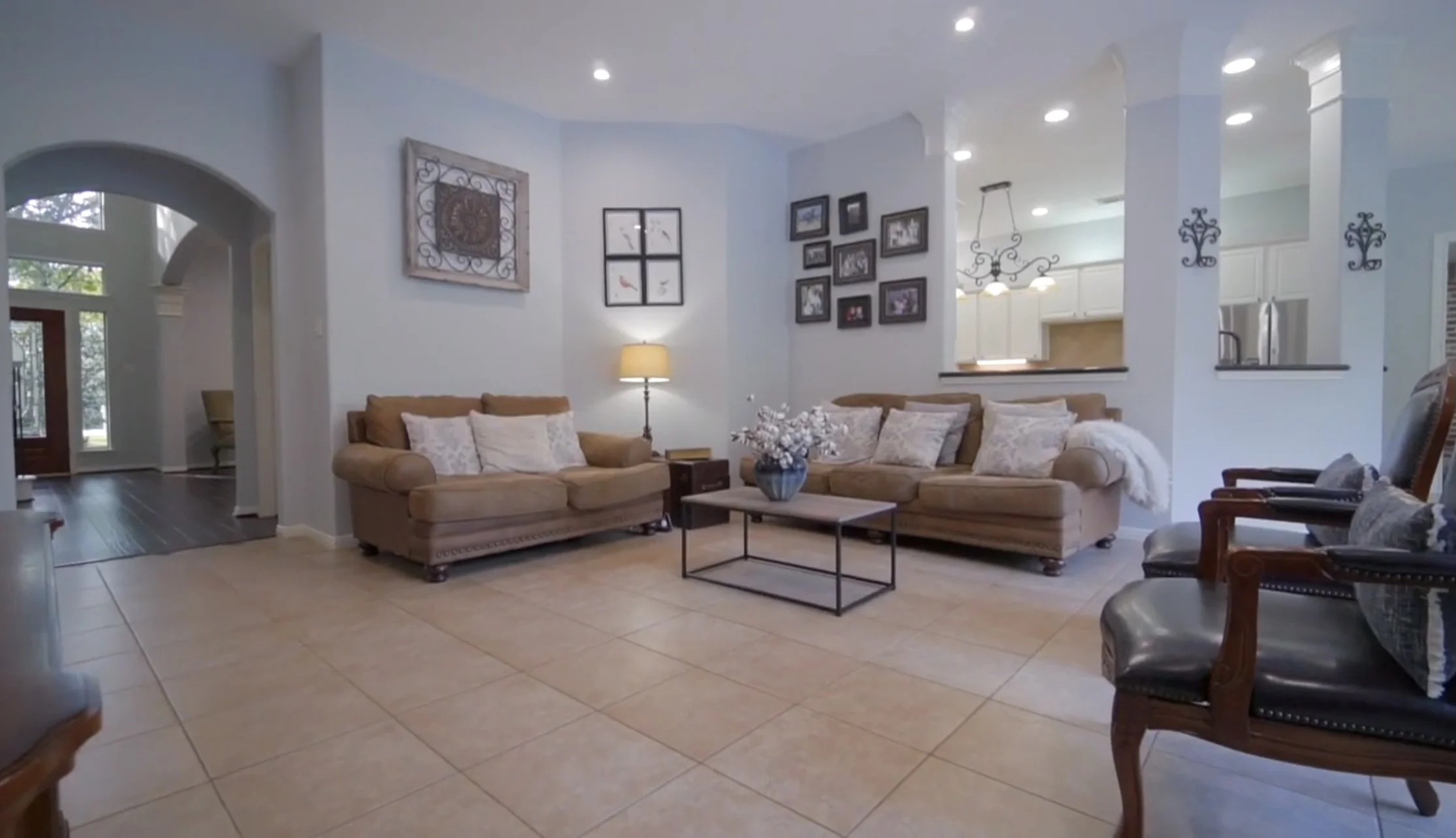 Living Room 7.PNG