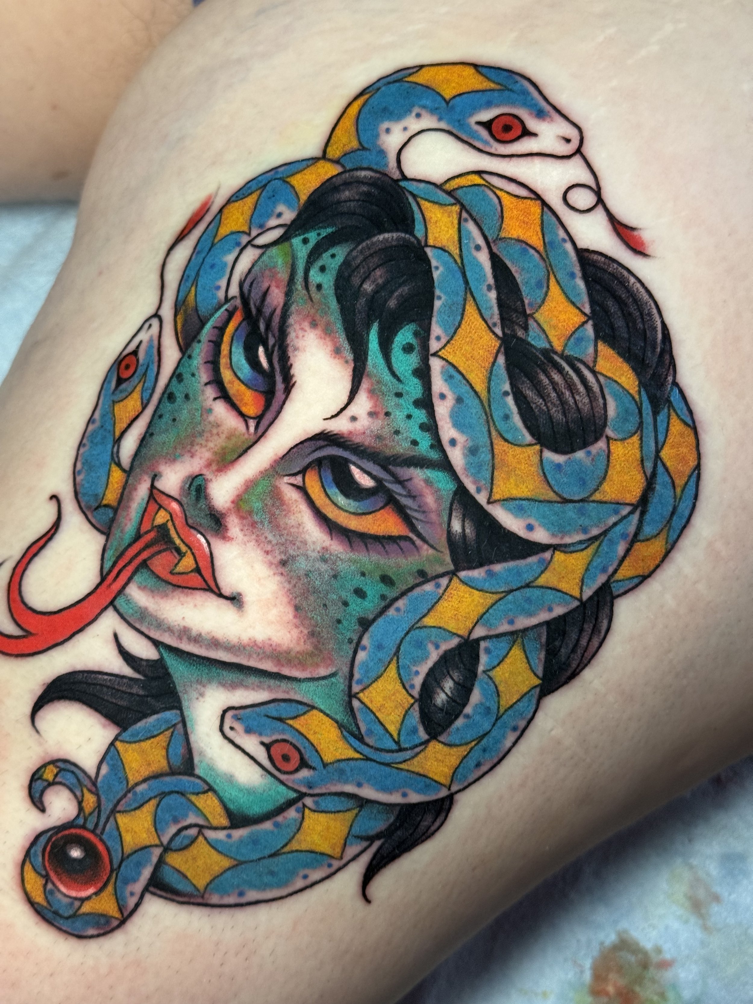 Woman tattoo artist in San Diego