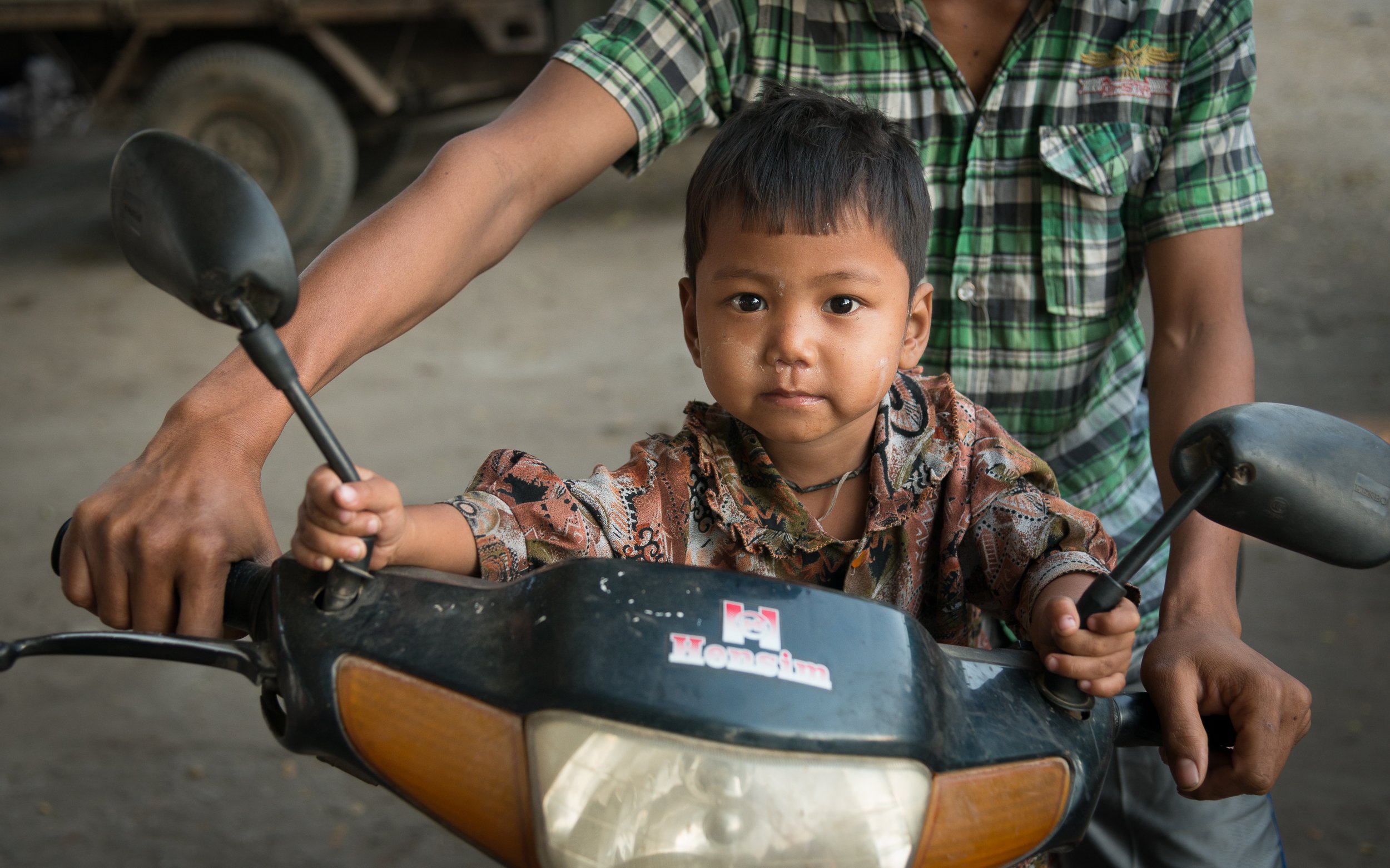 Joel Collins - Myanmar-1302.jpg
