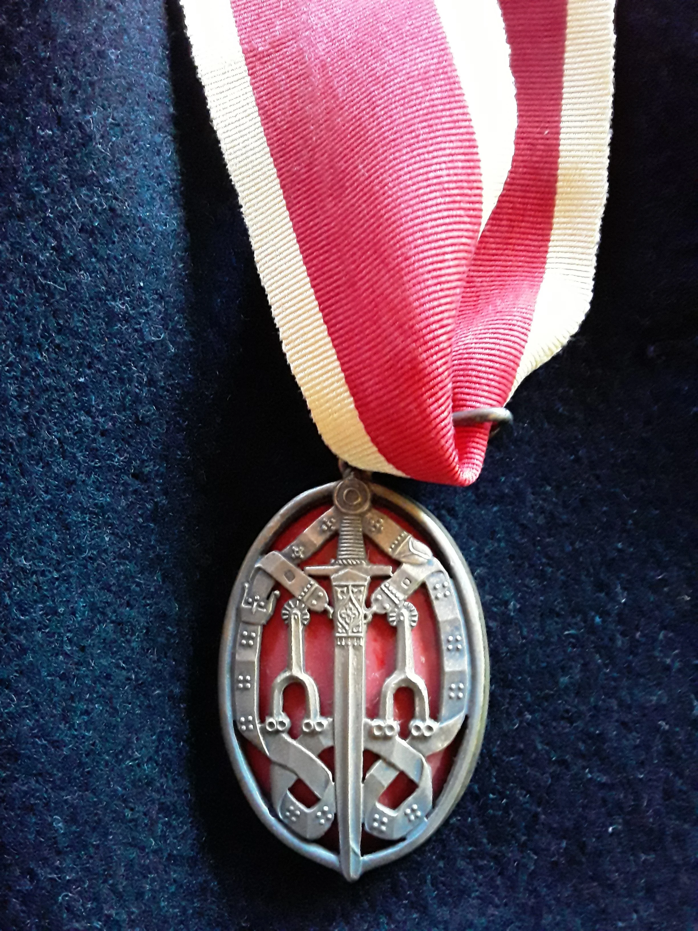 Sir Randol Fawkes Knighted.jpg