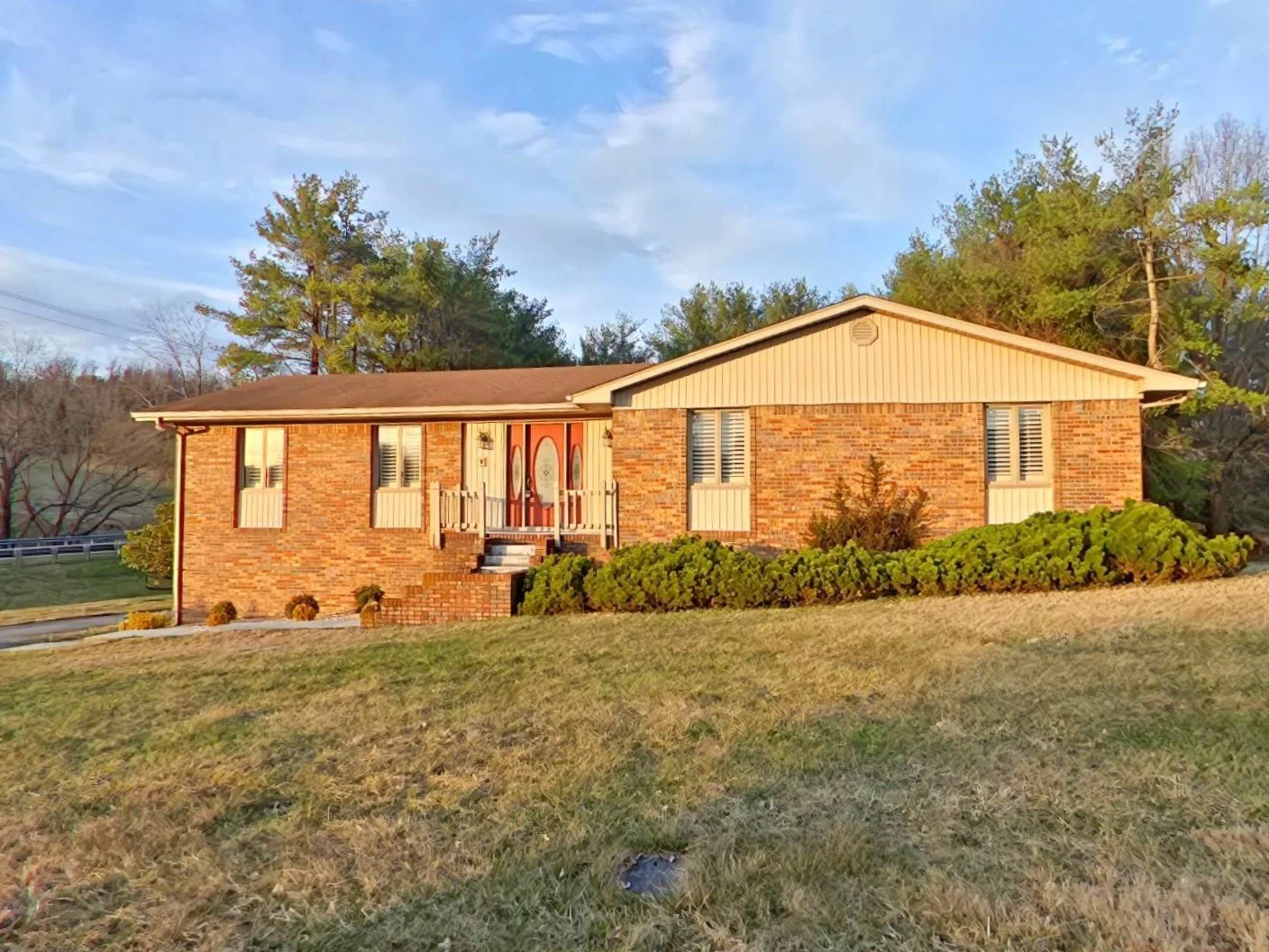 455 Fairway Dr. Abingdon, VA - For Sale