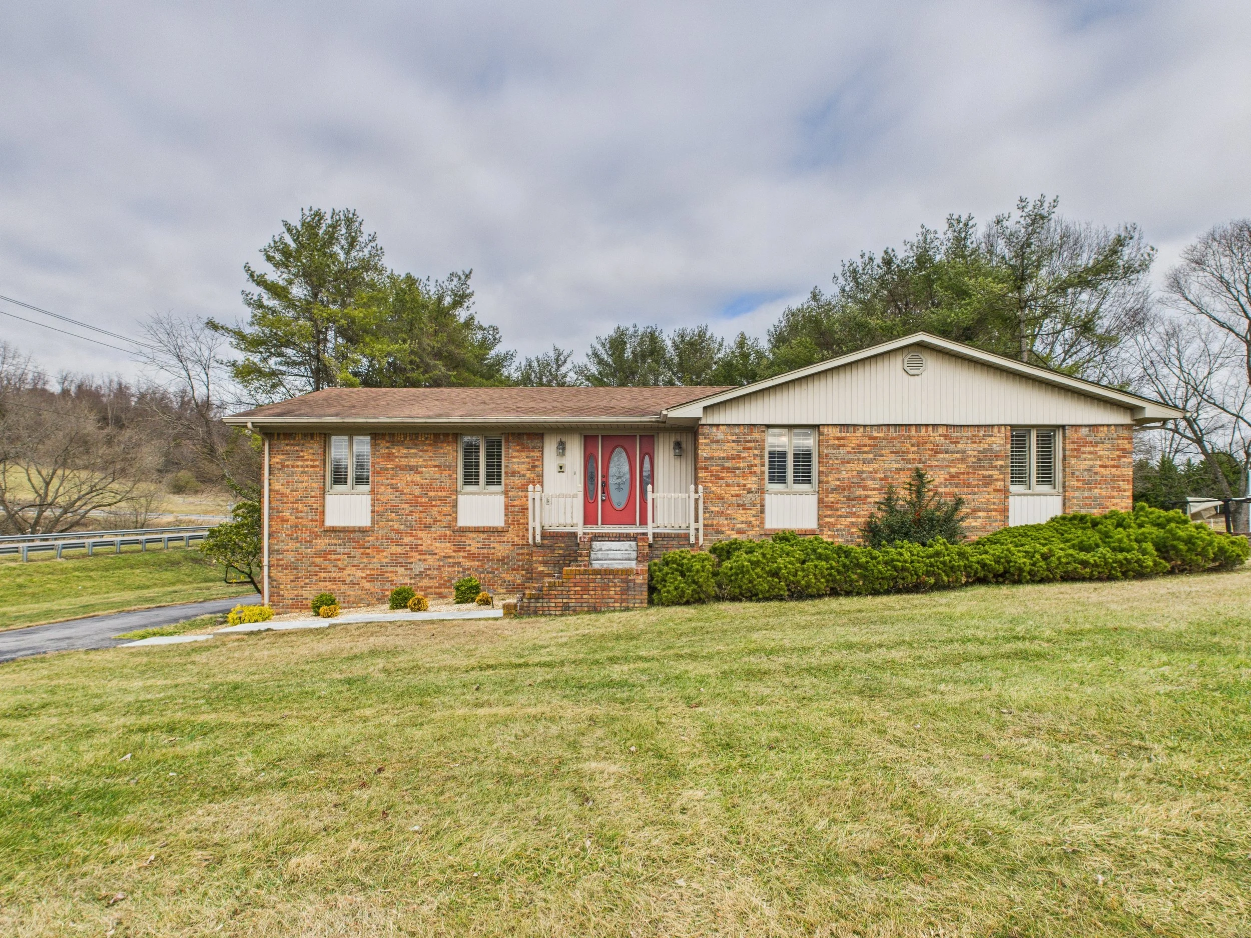 455 Fairway Dr. Abingdon, VA - For Sale.