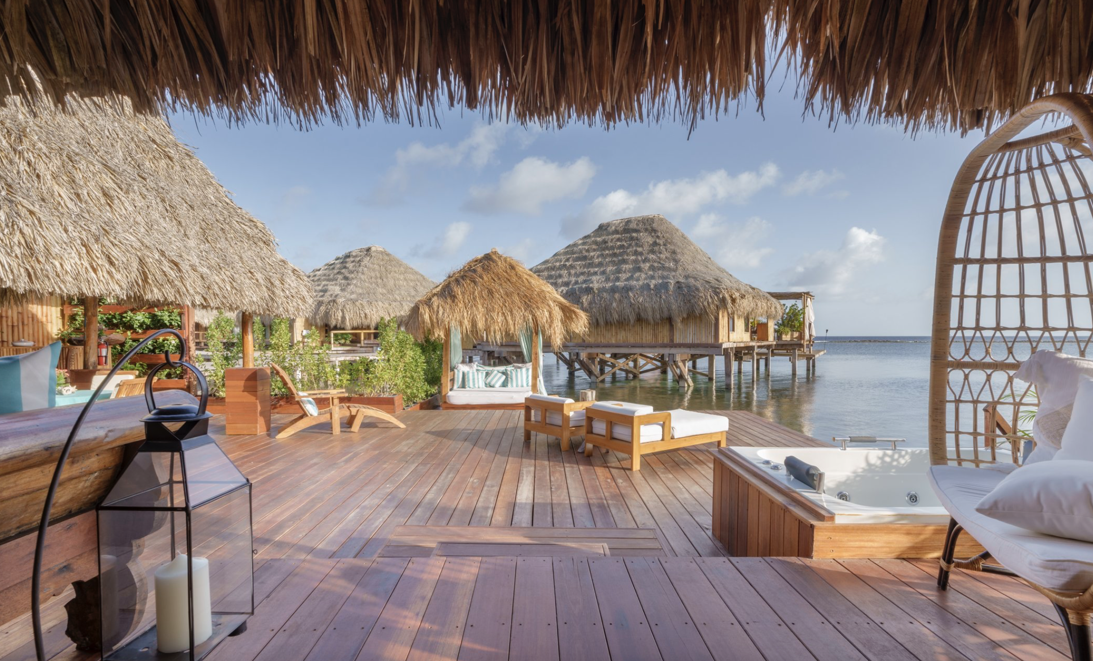 Dushi Sue Overwater Villa in Aruba 2.png