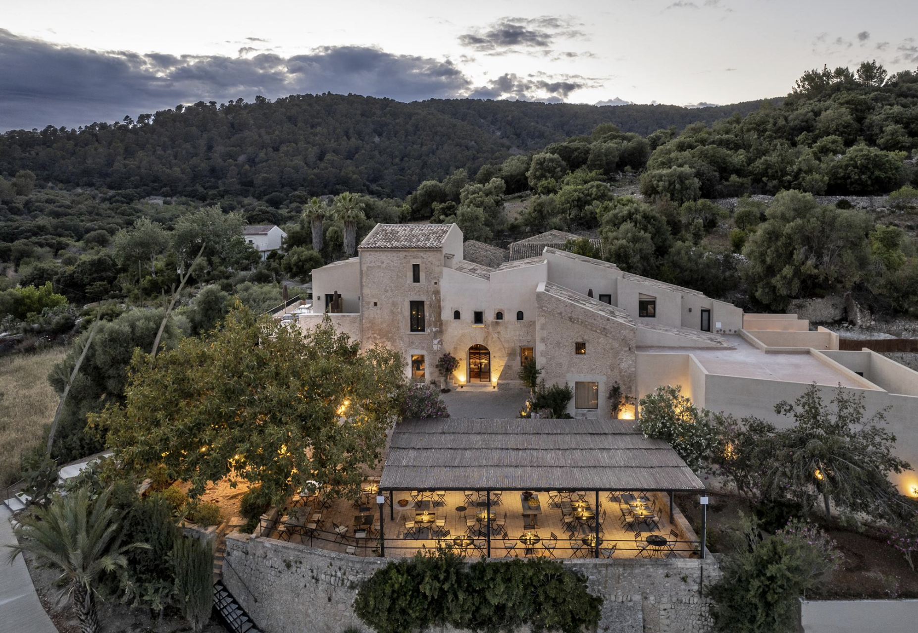 The Lodge Mallorca 1.png