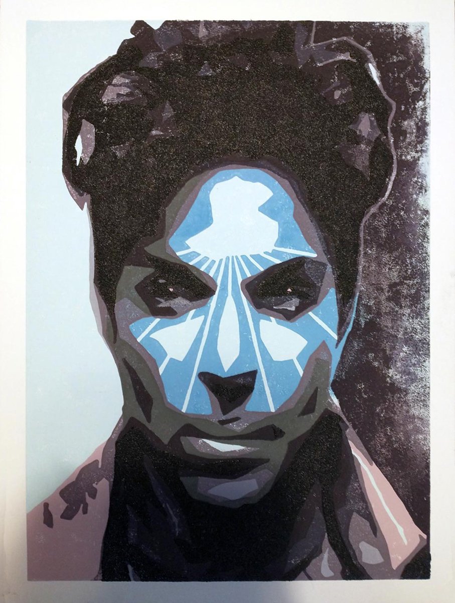 More material was carved from the printing block, and the final print color (purple-black) was applied. The print block that was used to ink the entire area light blue (pic 1) has been carved and reduced to print the darkest color.